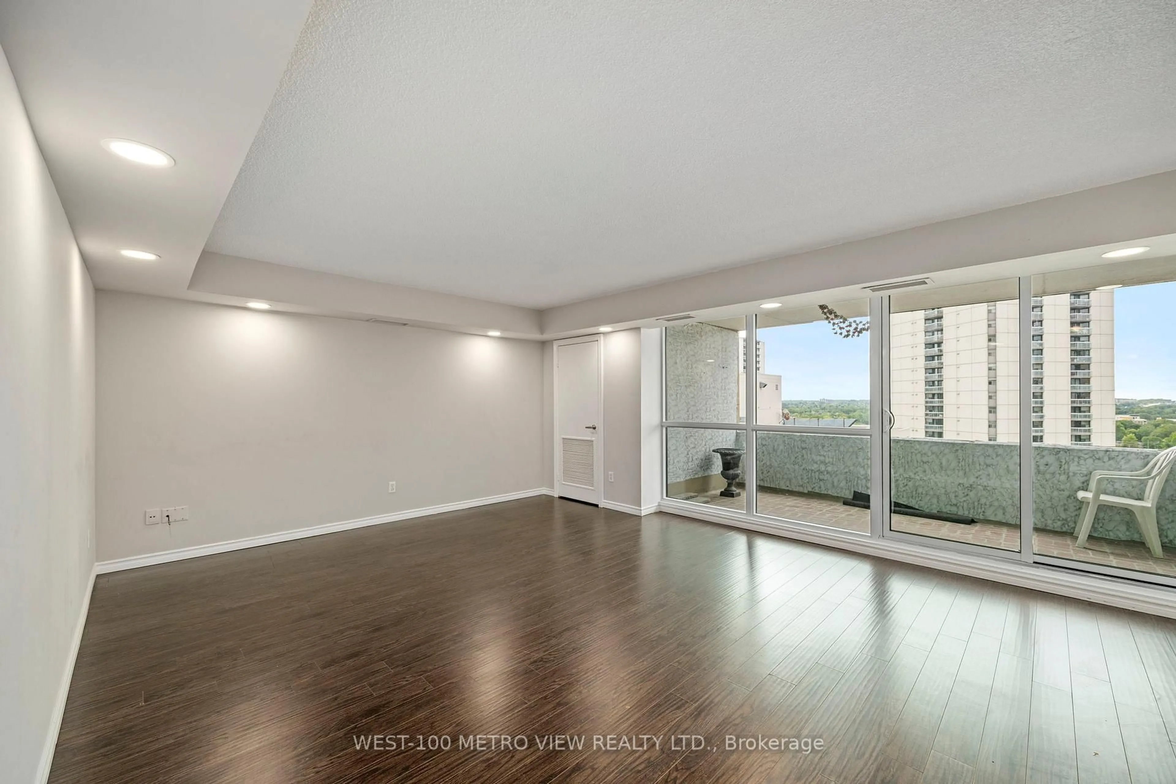 A pic of a room for 389 Dundas St #1602, London East Ontario N6B 3L5