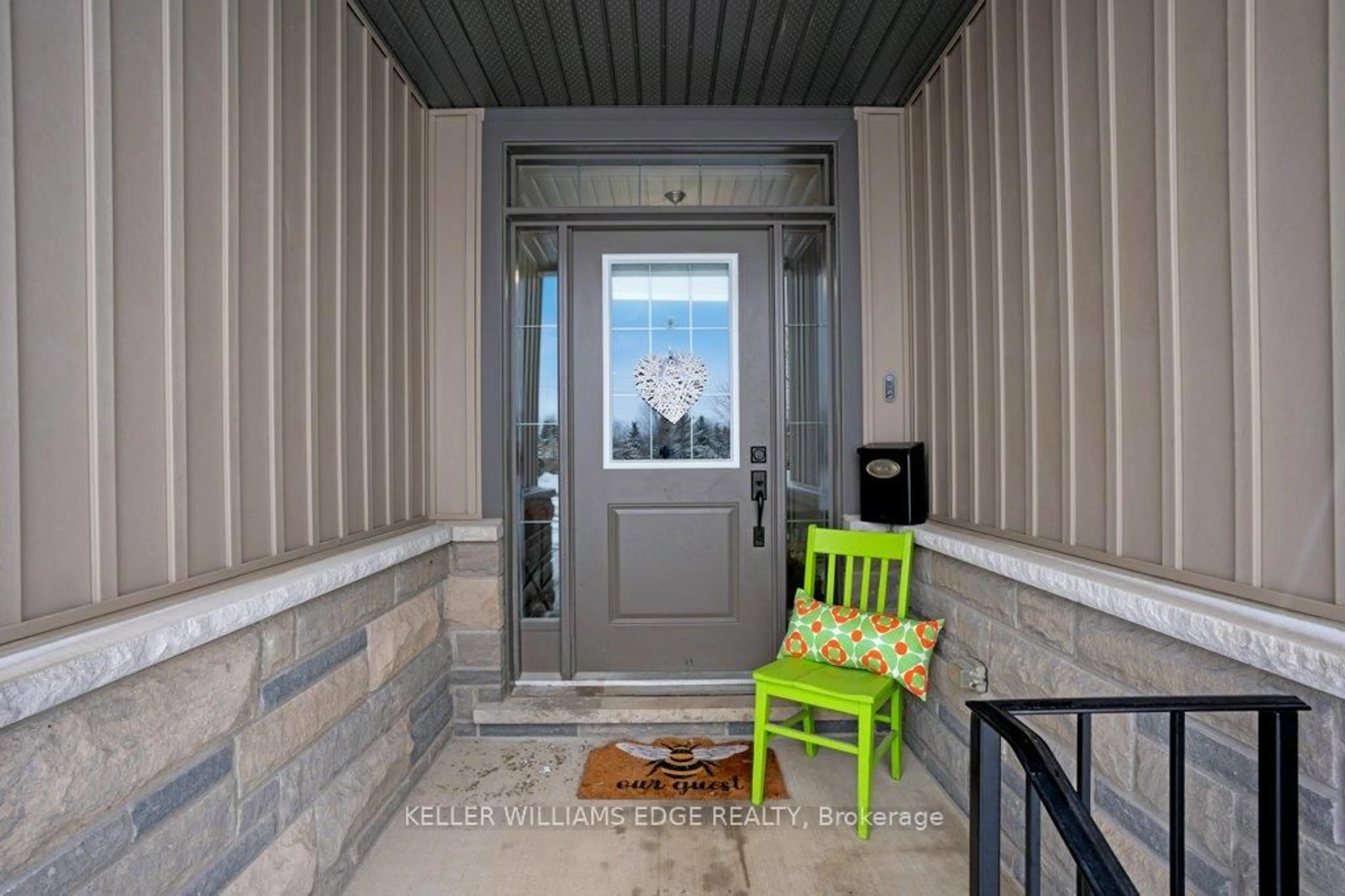 Indoor entryway for 250 Hostetler Rd #7, Wilmot Ontario N3A 0E4