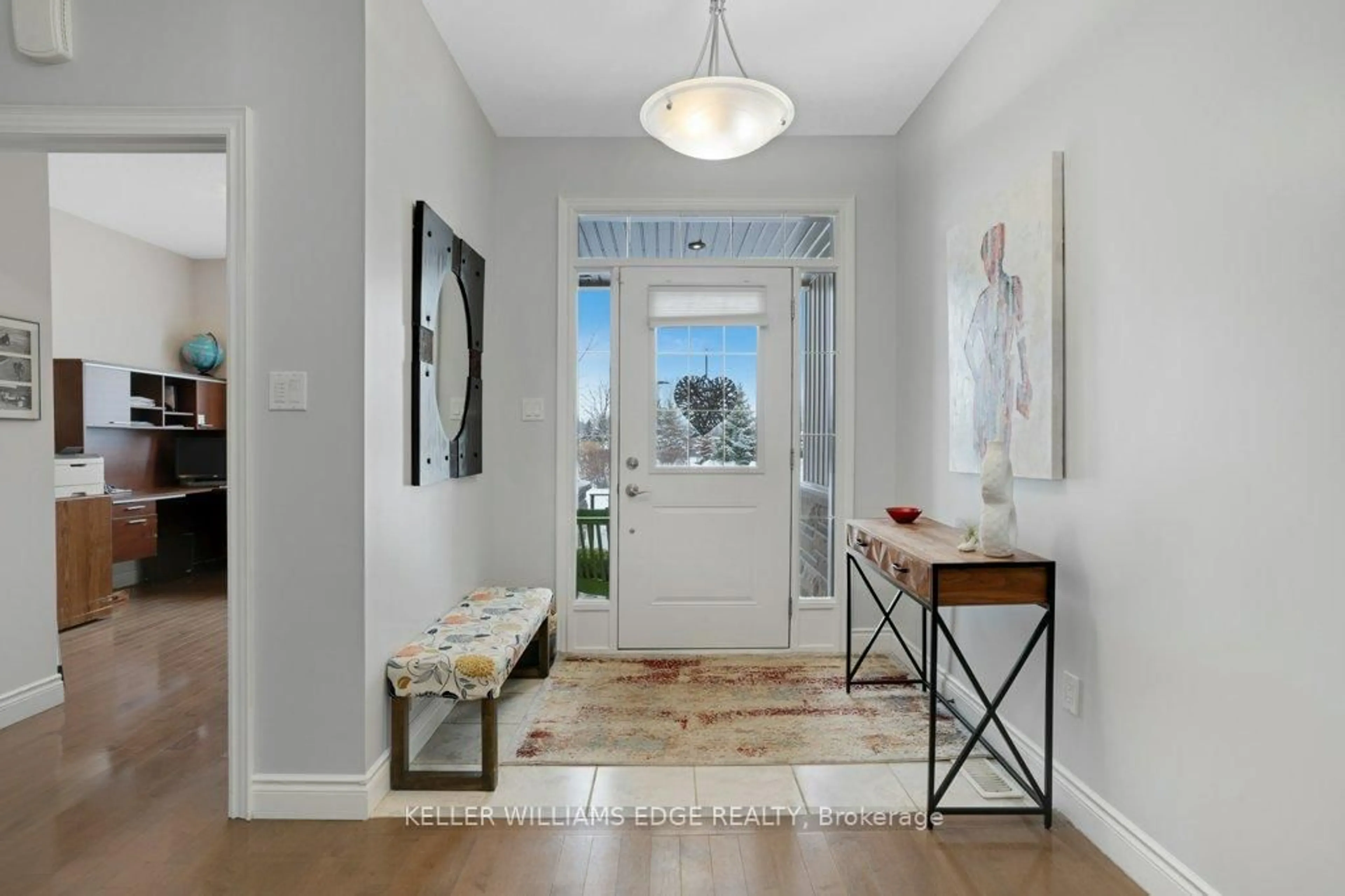 Indoor entryway for 250 Hostetler Rd #7, Wilmot Ontario N3A 0E4