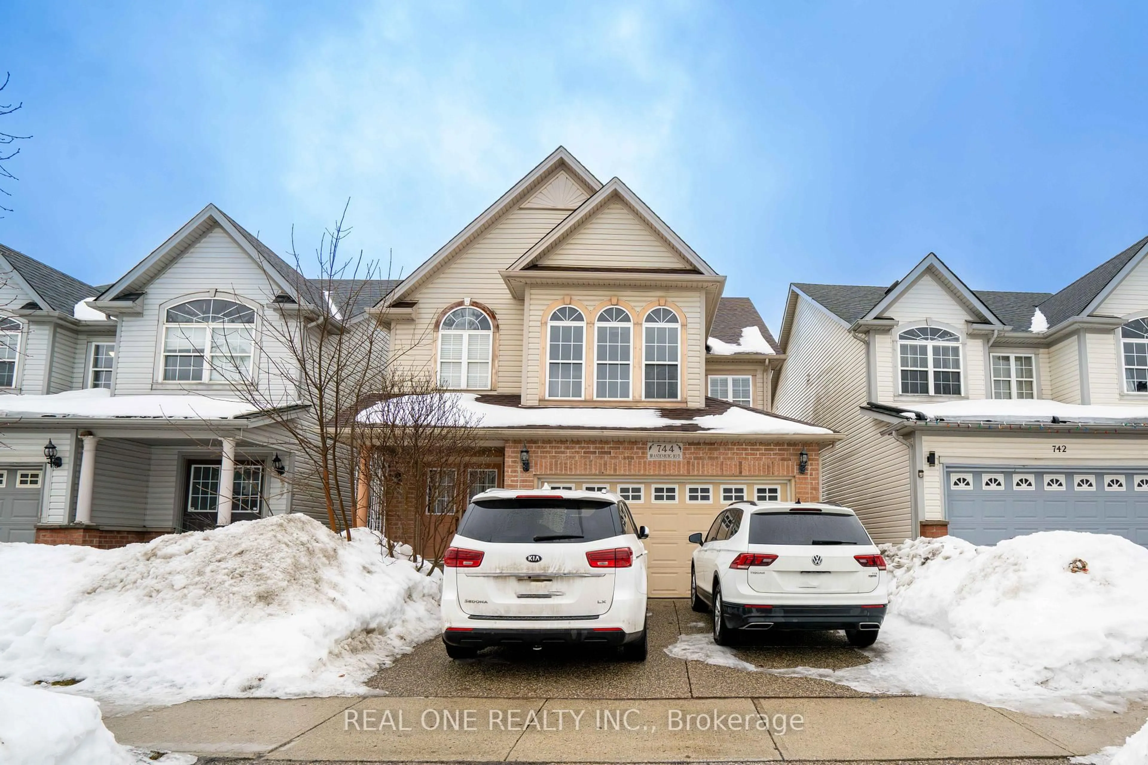 Unknown for 744 Brandenburg Blvd, Waterloo Ontario N2T 2W9