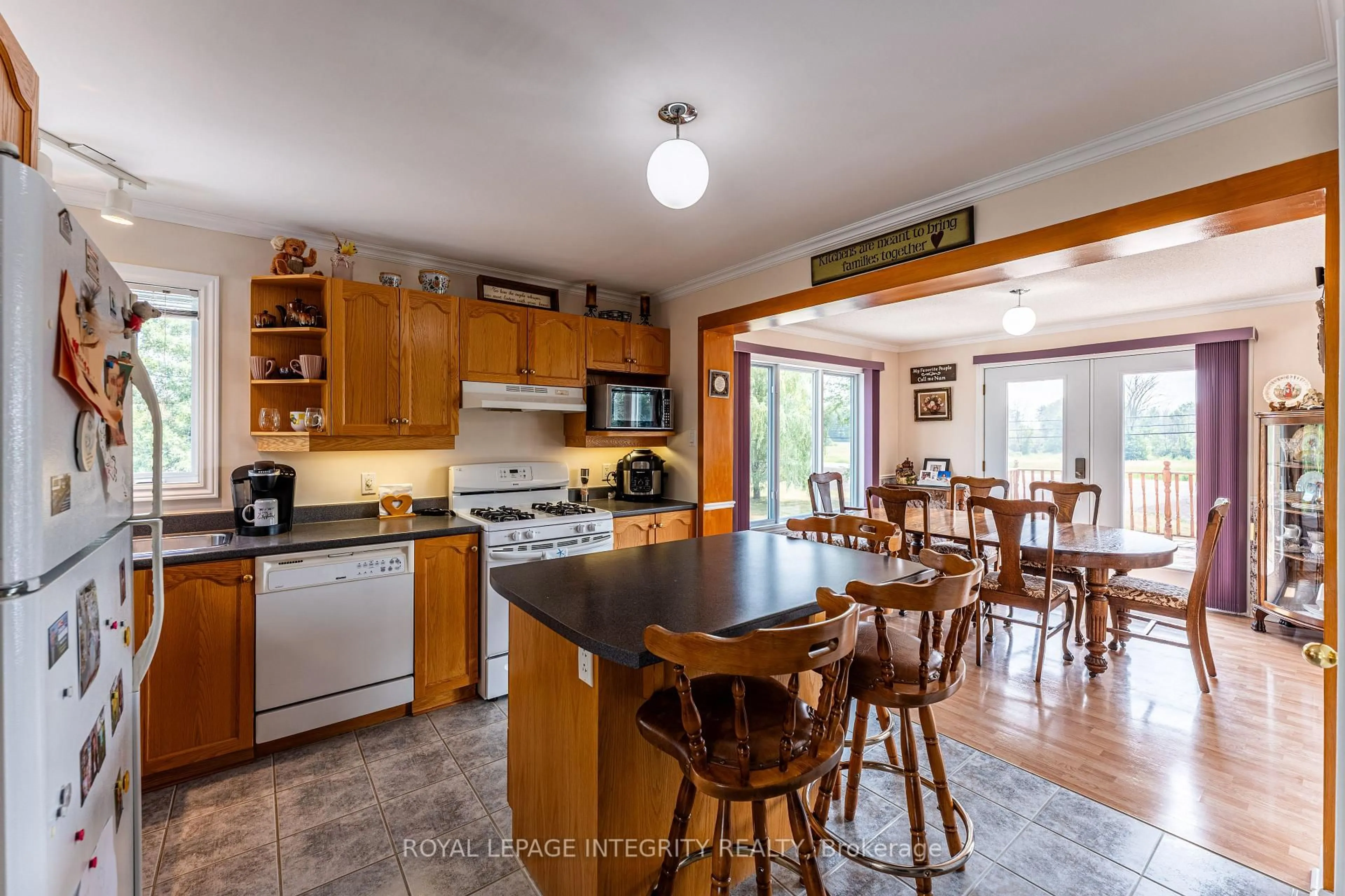 Open concept kitchen, unknown for 14977 Country Rd 2 Rd, South Stormont Ontario K0C 1M0