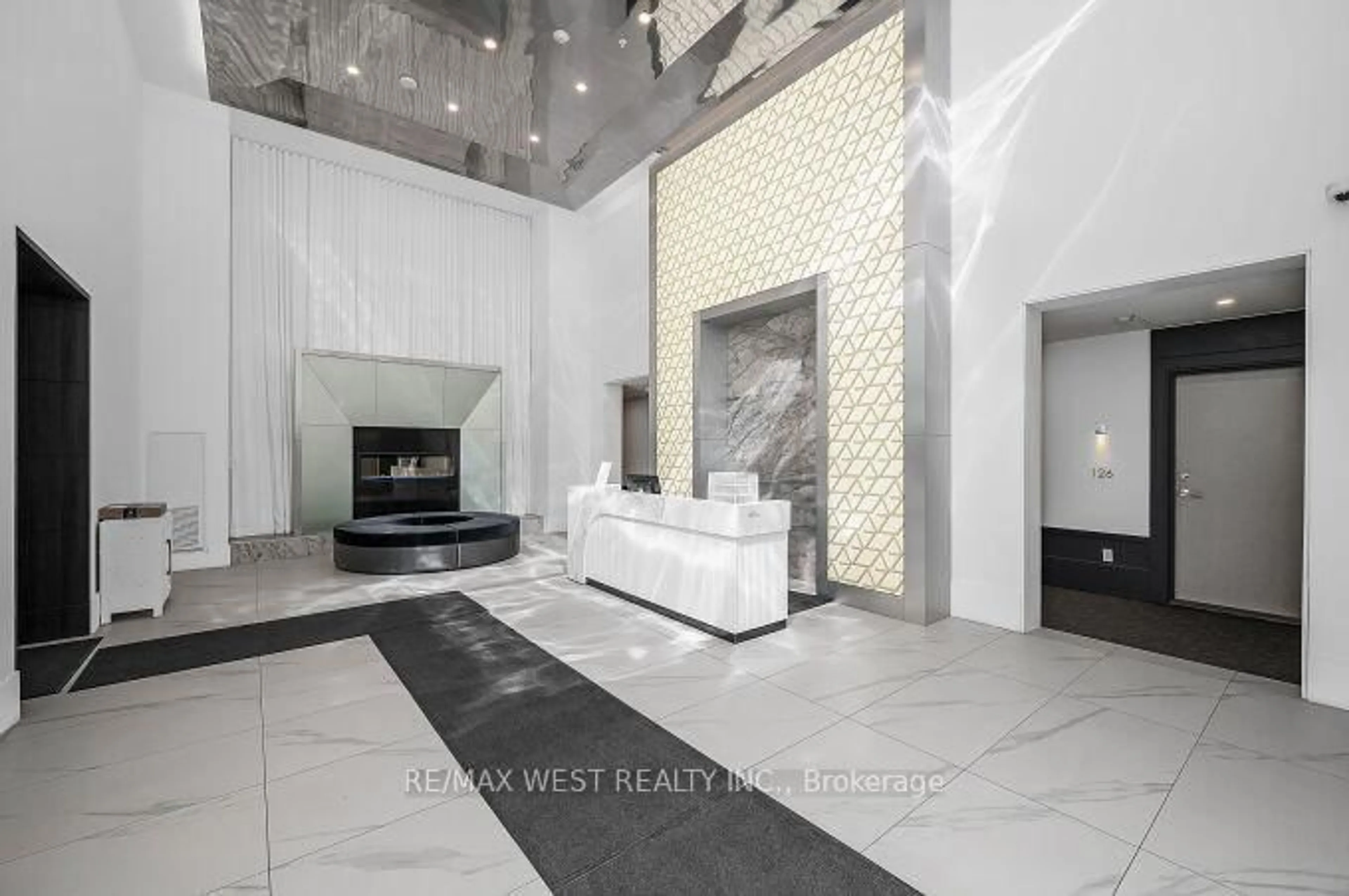 Lobby for 16 Concord Pl #615, Grimsby Ontario L3M 0J1