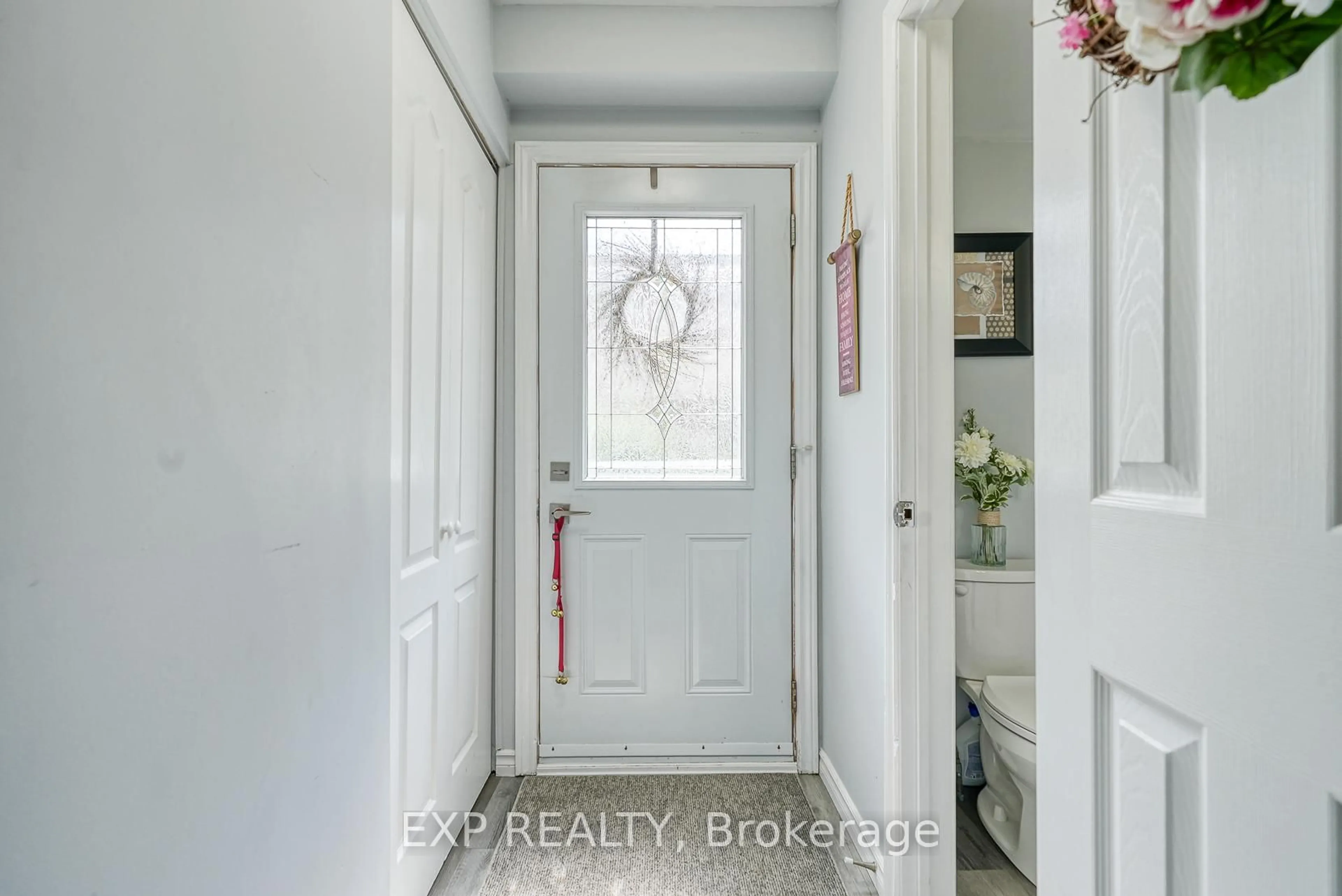 Indoor entryway for 230 Clarke Rd #186, London East Ontario N5W 5P8