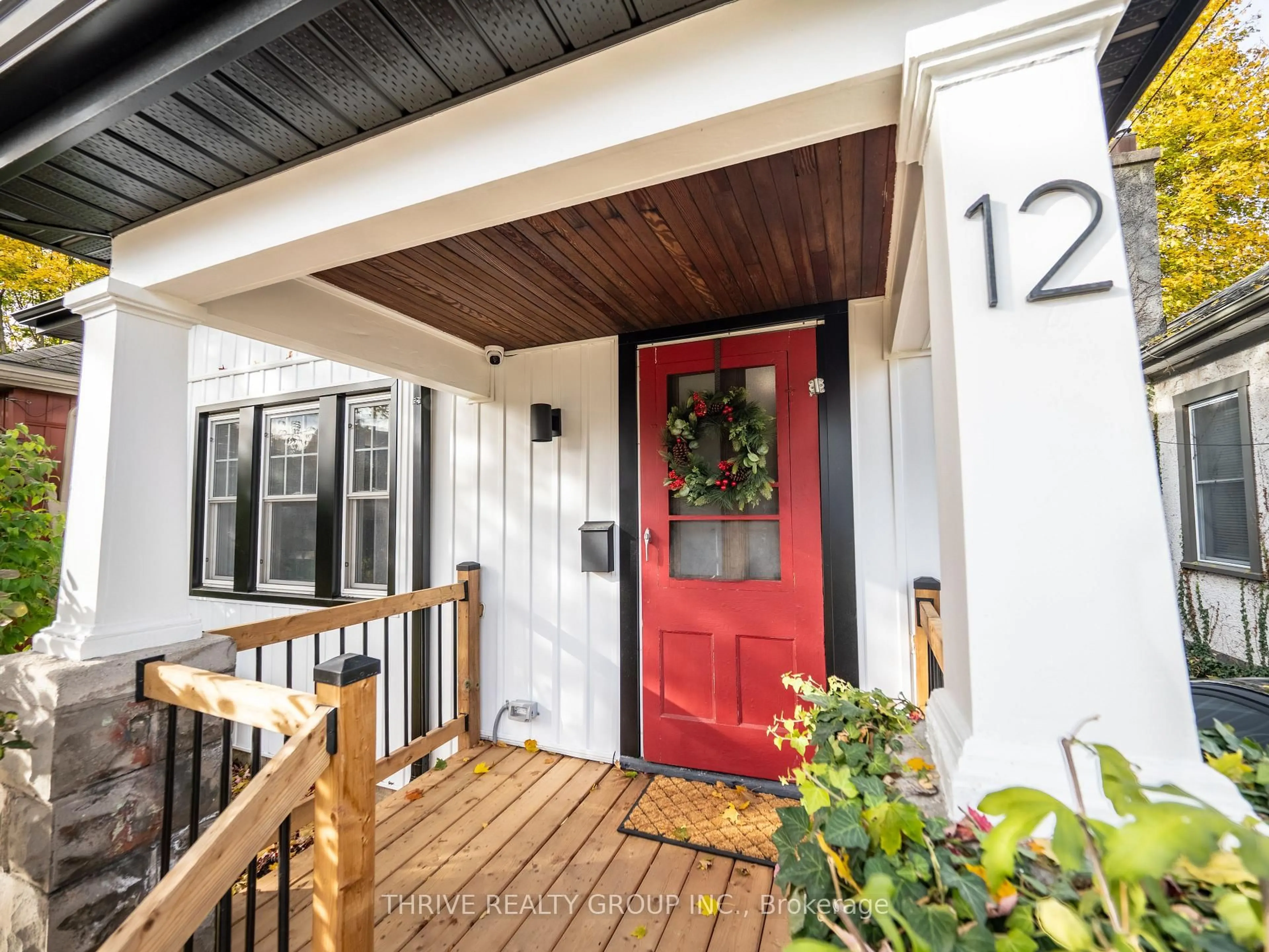 Indoor entryway for 12 Arthur St, London East Ontario N5Y 3B9