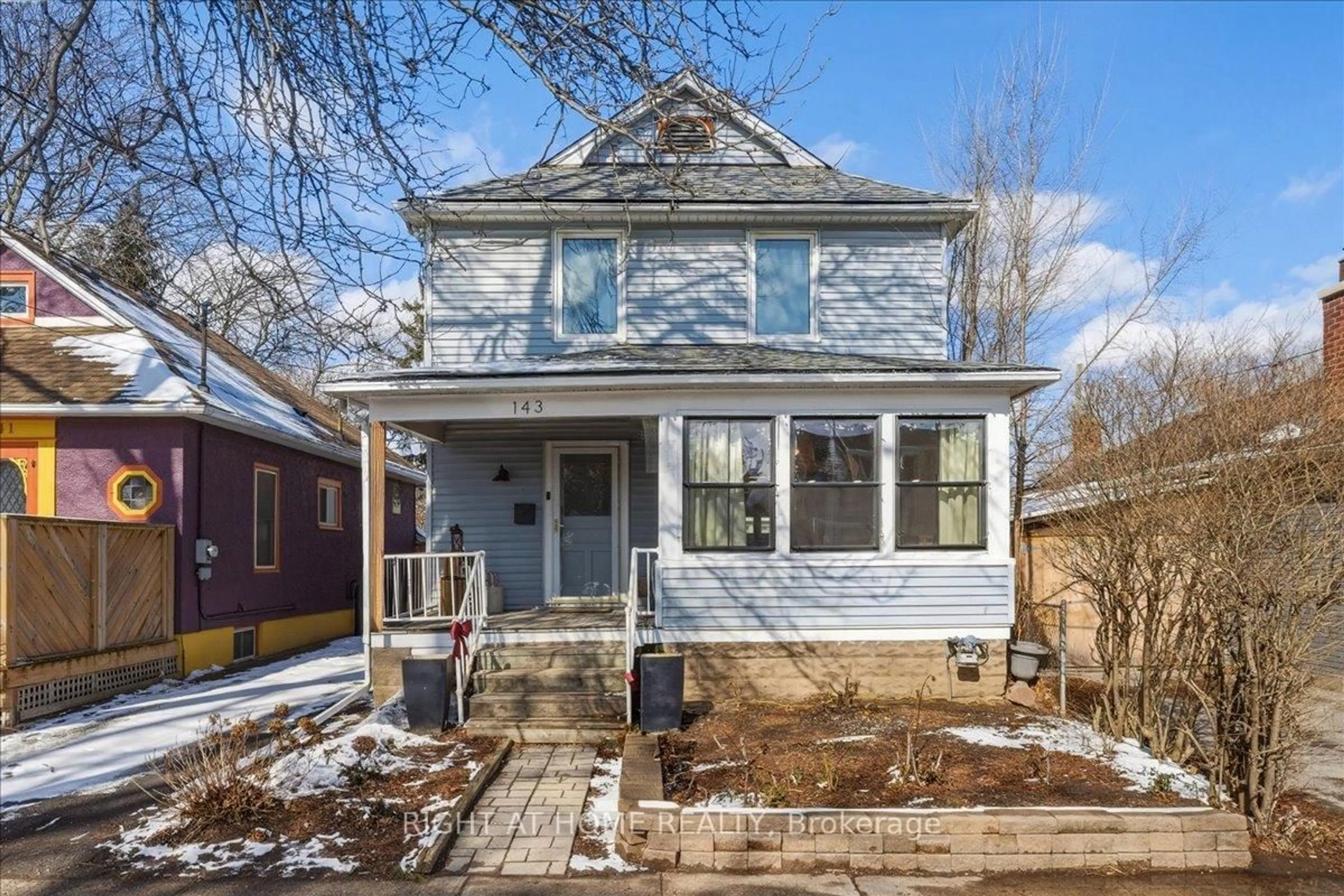 Home with brick exterior material, street for 143 RUSSELL Ave, St. Catharines Ontario L2R 1W2