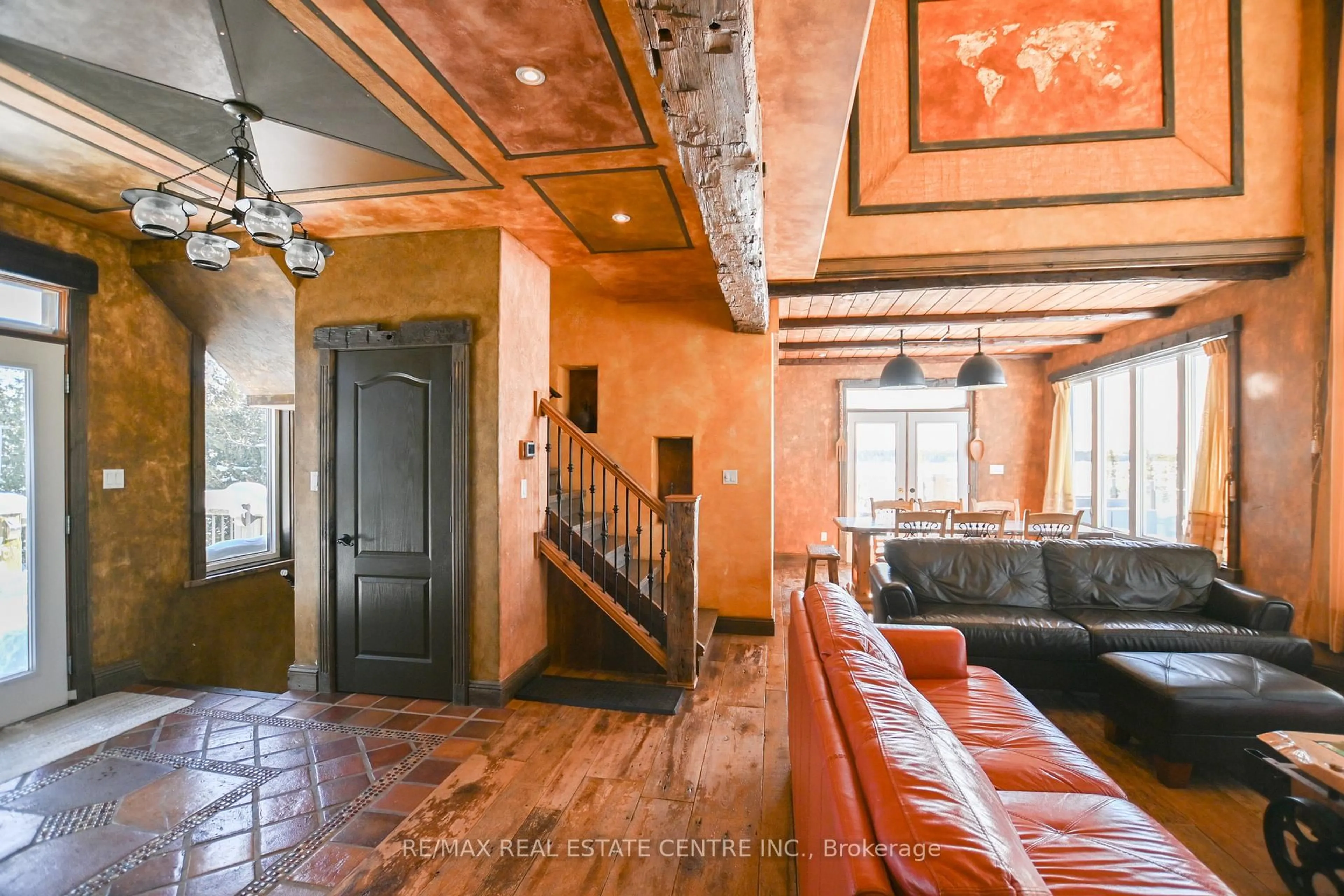 Indoor foyer for 796 Dorcas Bay Rd, Northern Bruce Peninsula Ontario N0H 2R0