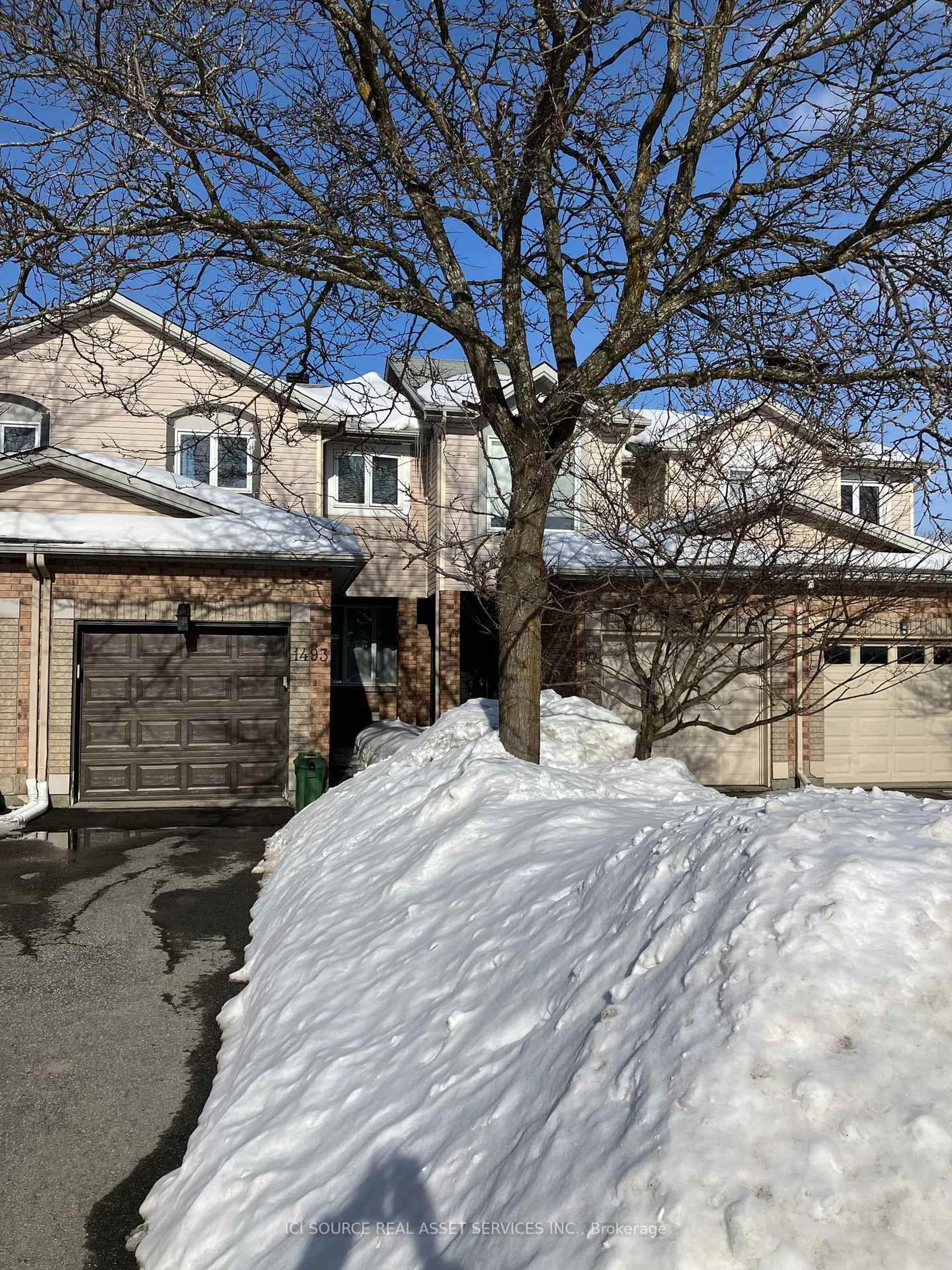 Home with brick exterior material, street for 1493 Lynx Cres, Orleans Ontario K4A 3Y9