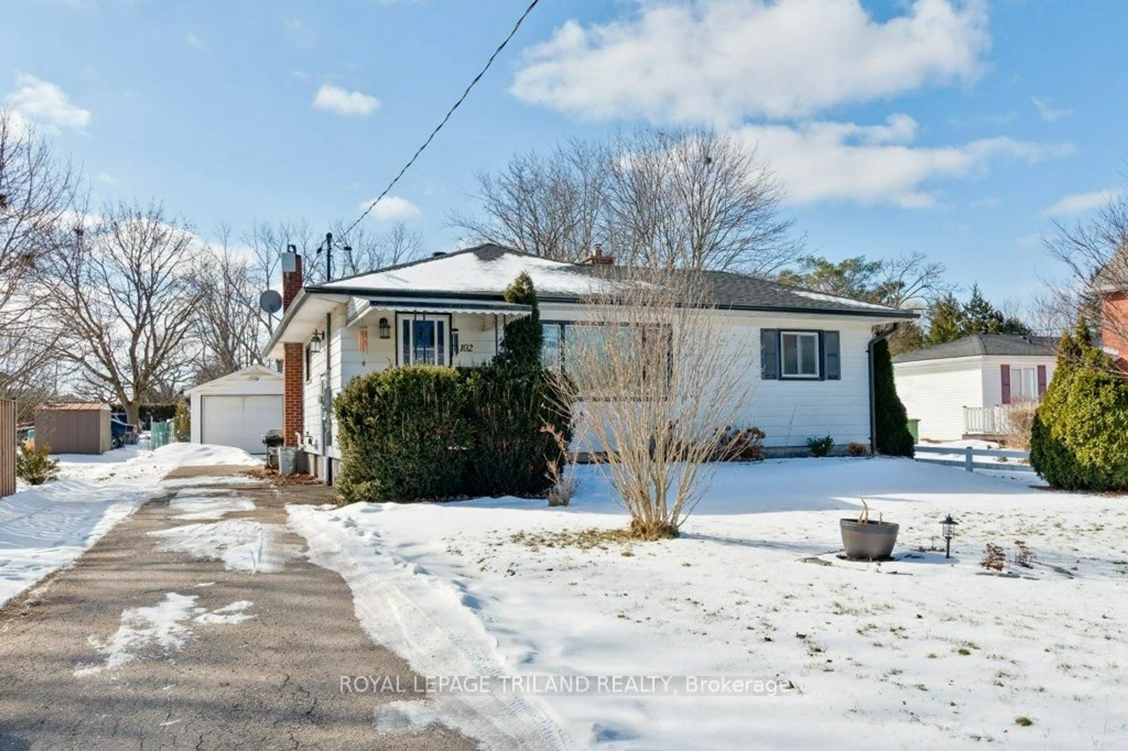 Unknown for 102 Steele St, St. Thomas Ontario N5R 2Y5