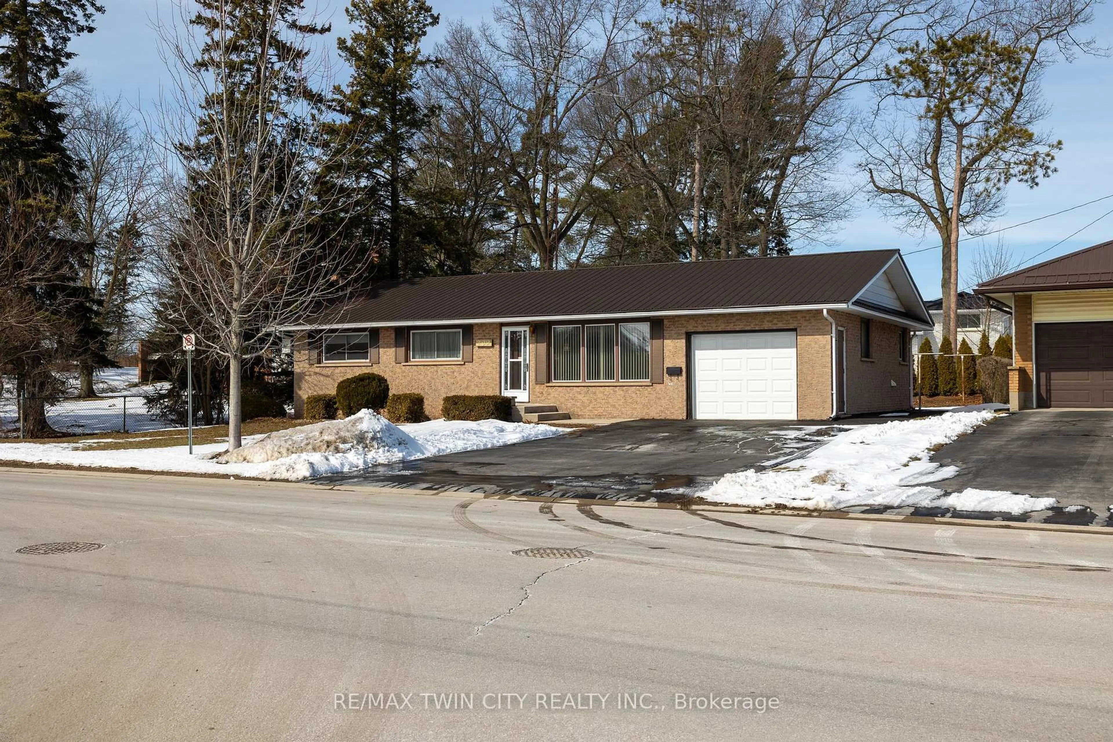 Home with brick exterior material, street for 209 ARGYLE Ave, Norfolk Ontario N4B 1J8