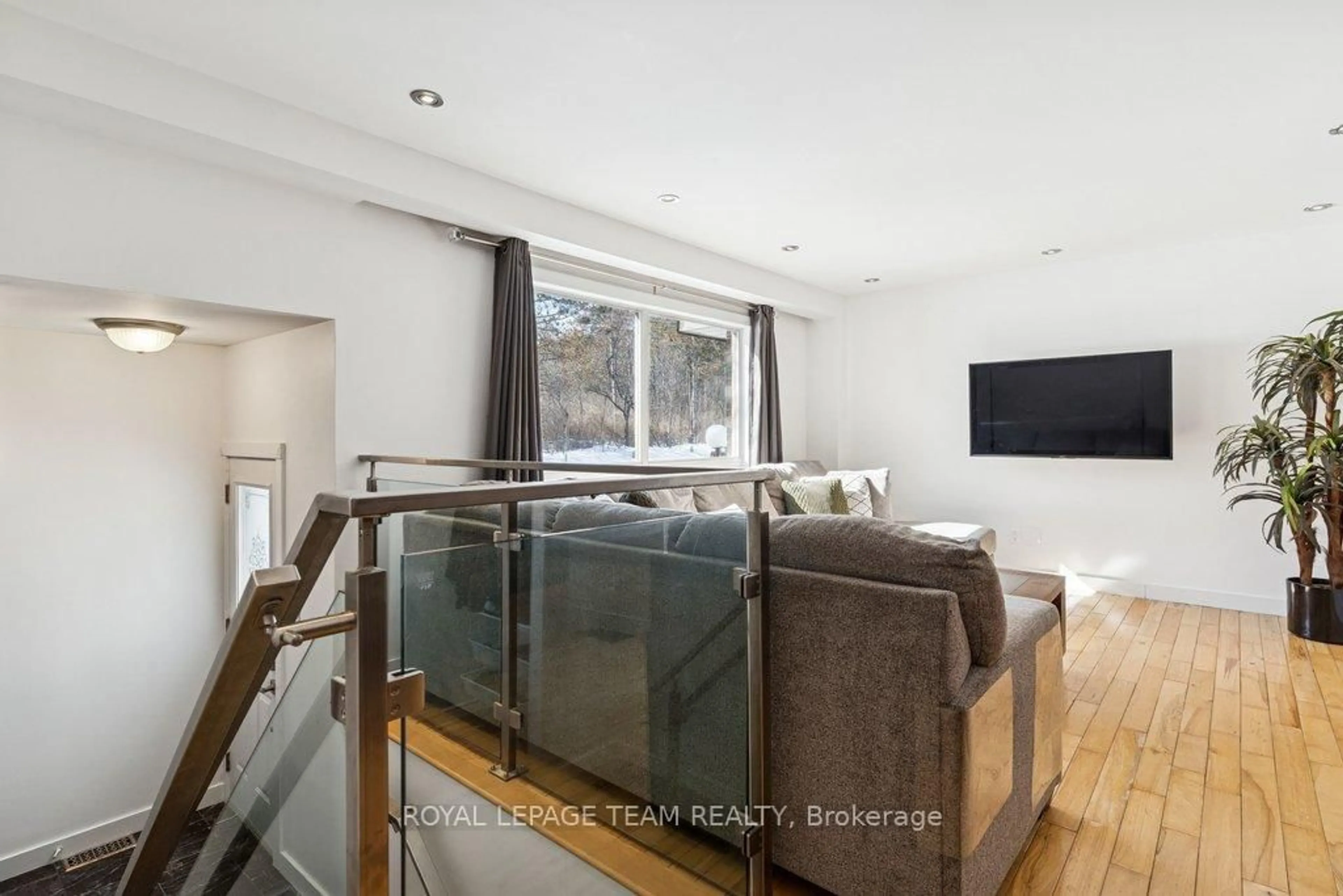 Unknown for 15b Forester Cres #109, Ottawa Ontario K2H 8Y1