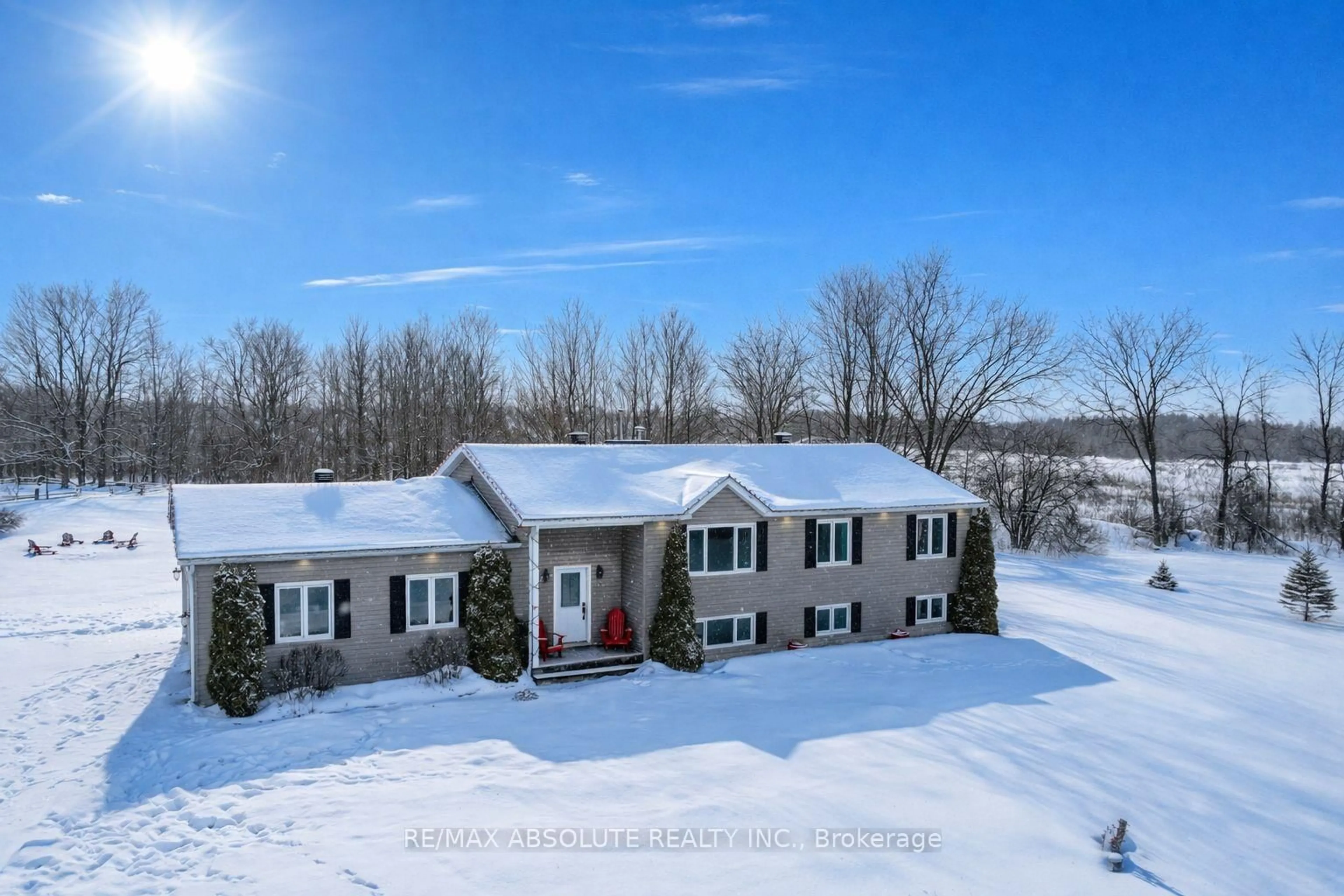 A pic from outside/outdoor area/front of a property/back of a property/a pic from drone, water/lake/river/ocean view for 7 Rachelle Cres, North Grenville Ontario K0G 1T0