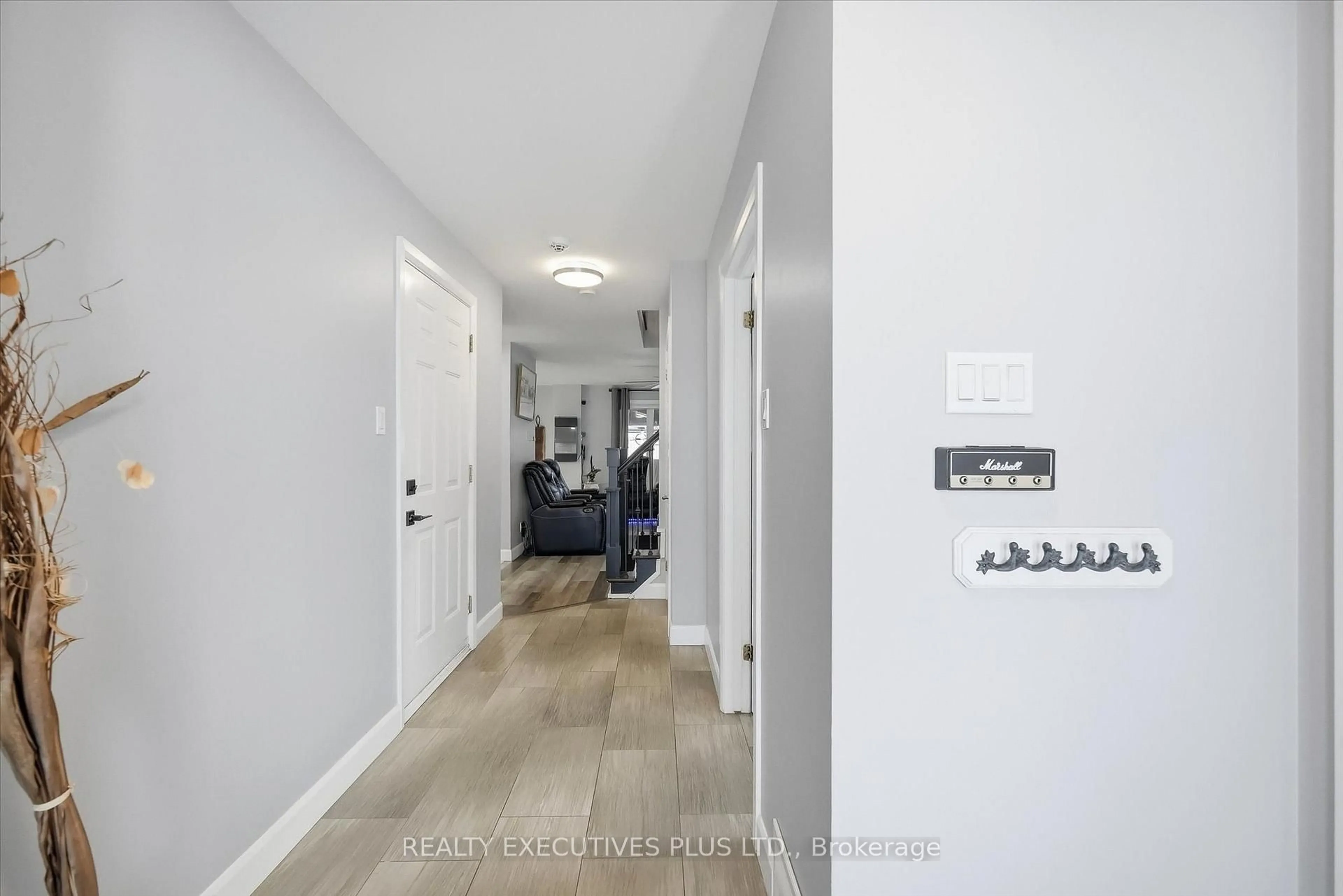 Indoor entryway for 1110 Trillium Pl, Clarence-Rockland Ontario K4K 1T1