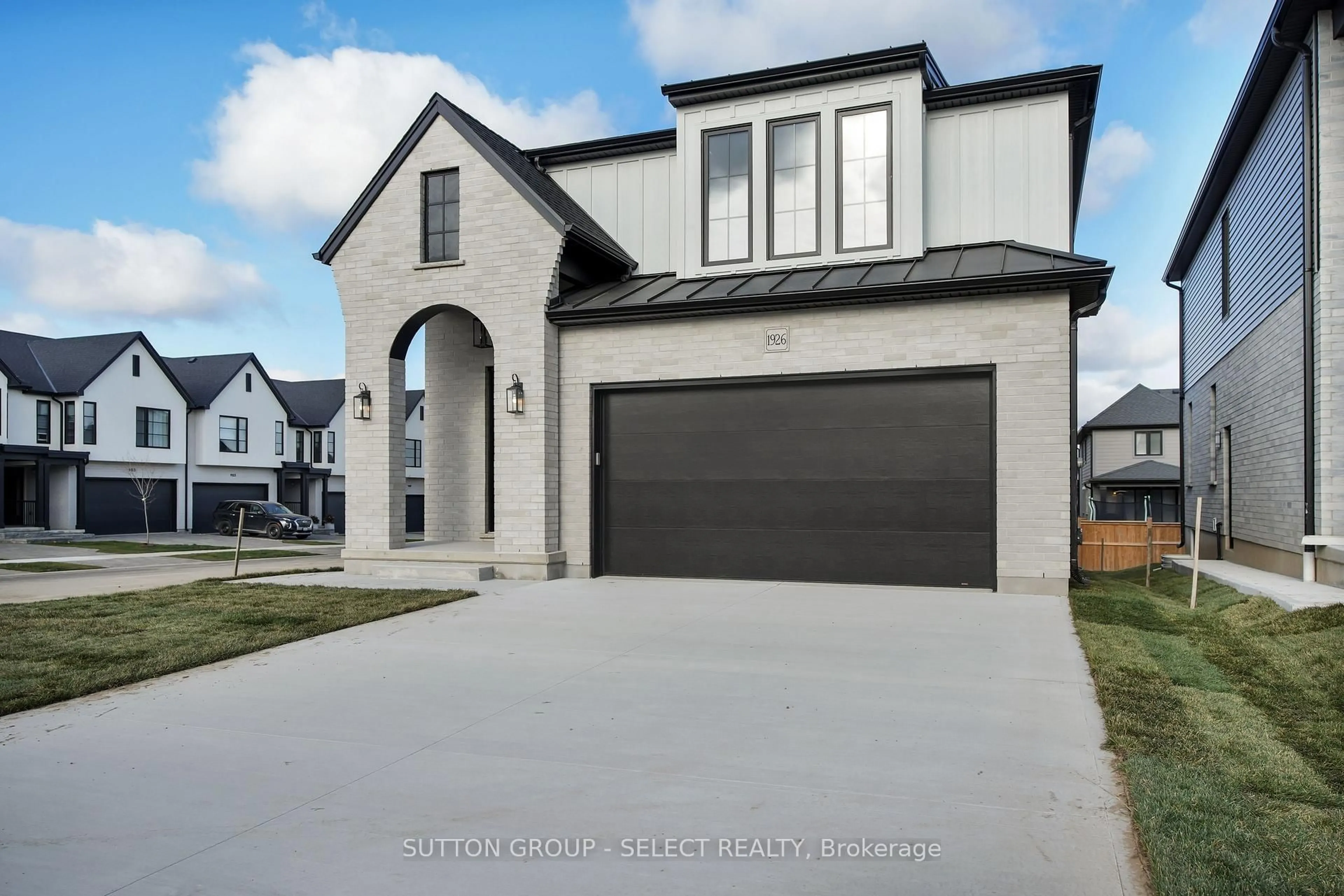 Home with vinyl exterior material, street for 16 Purple Beech St, Thames Centre Ontario N0M 2P0