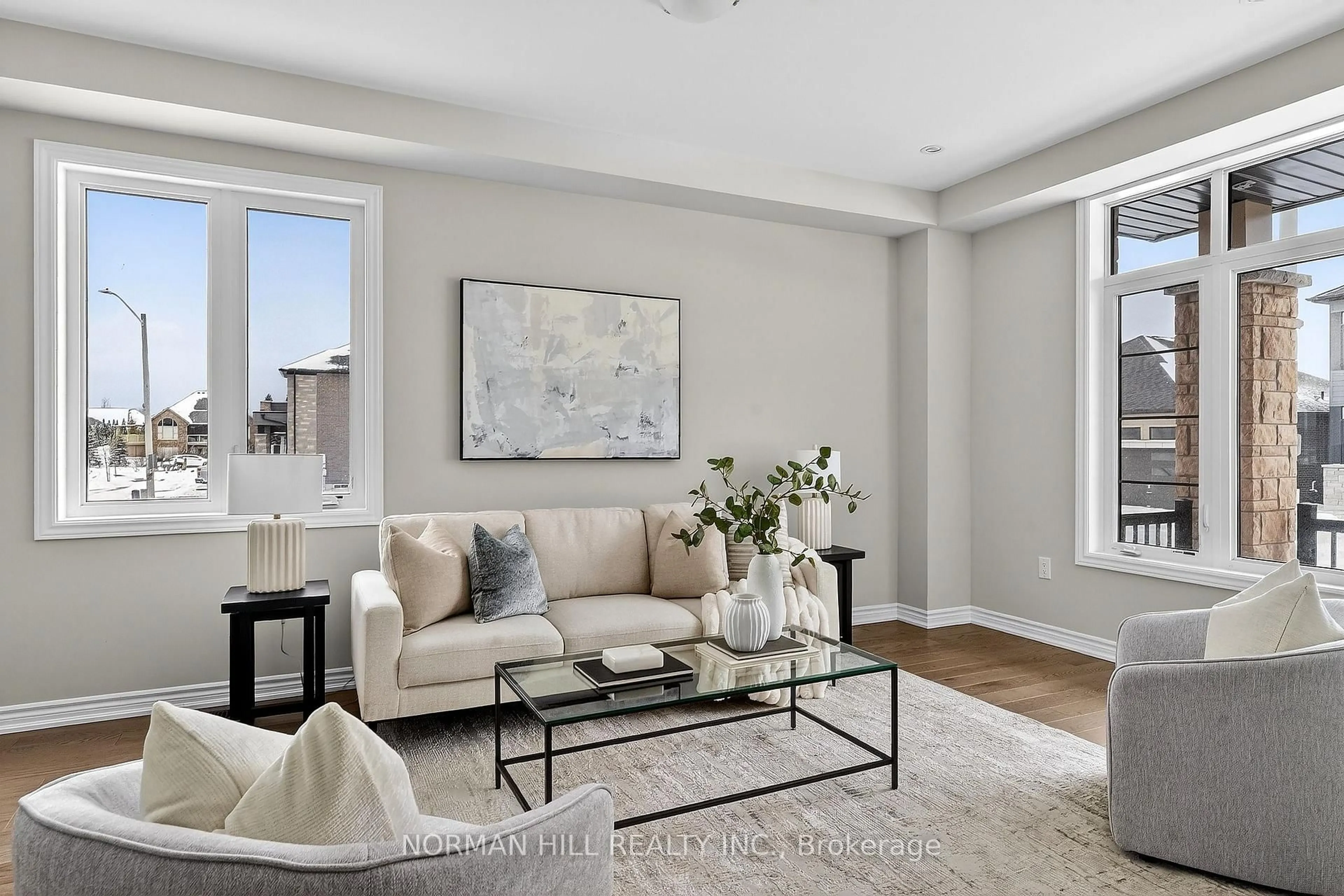 Living room with furniture, unknown for 37 Shoreview Dr, Welland Ontario L3B 0H2