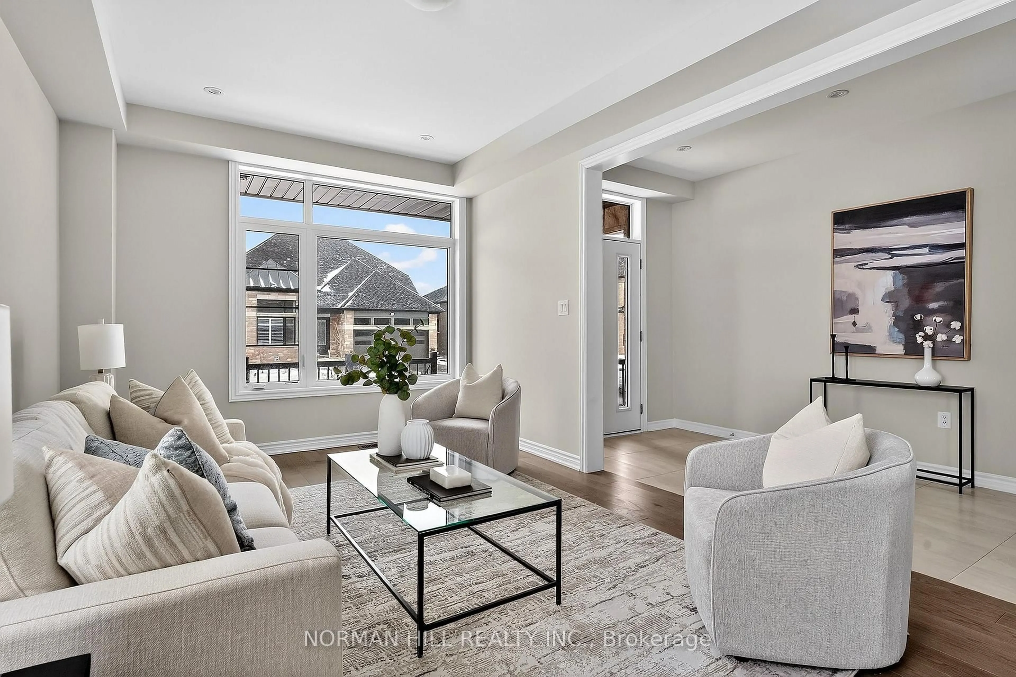 Living room with furniture, unknown for 37 Shoreview Dr, Welland Ontario L3B 0H2