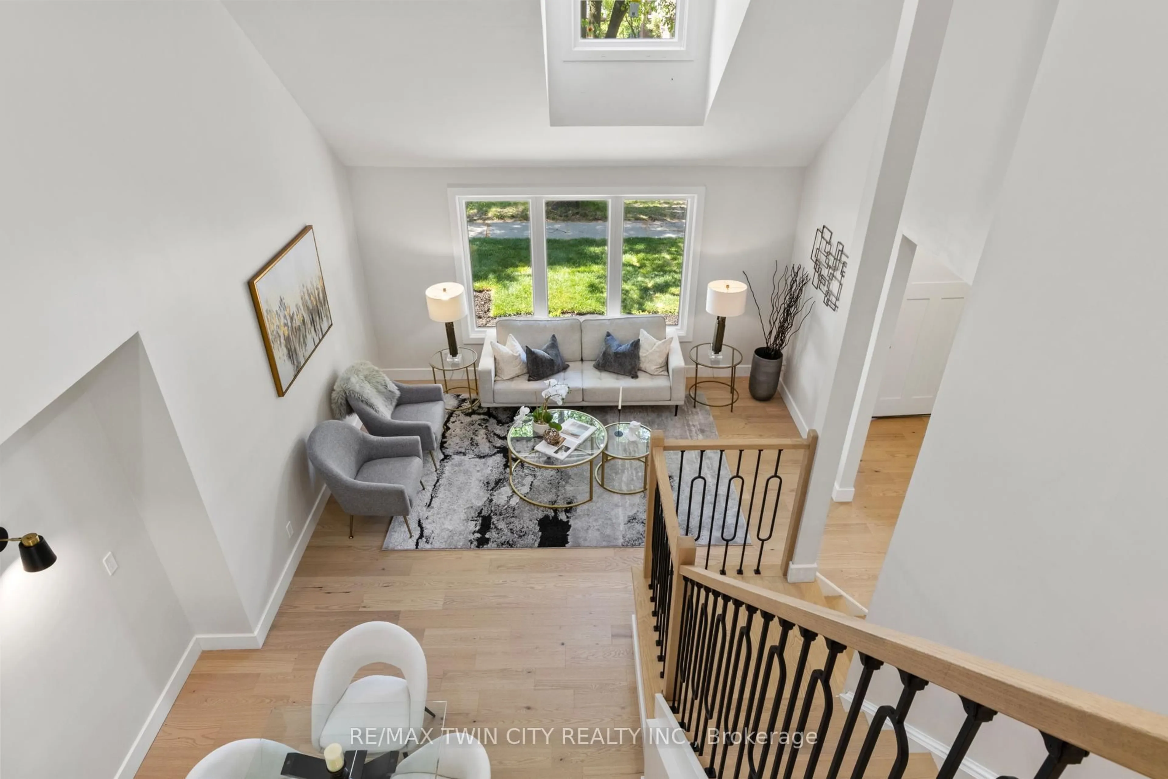 Unknown for 92 Scenic Wood Cres, Kitchener Ontario N2A 3N6