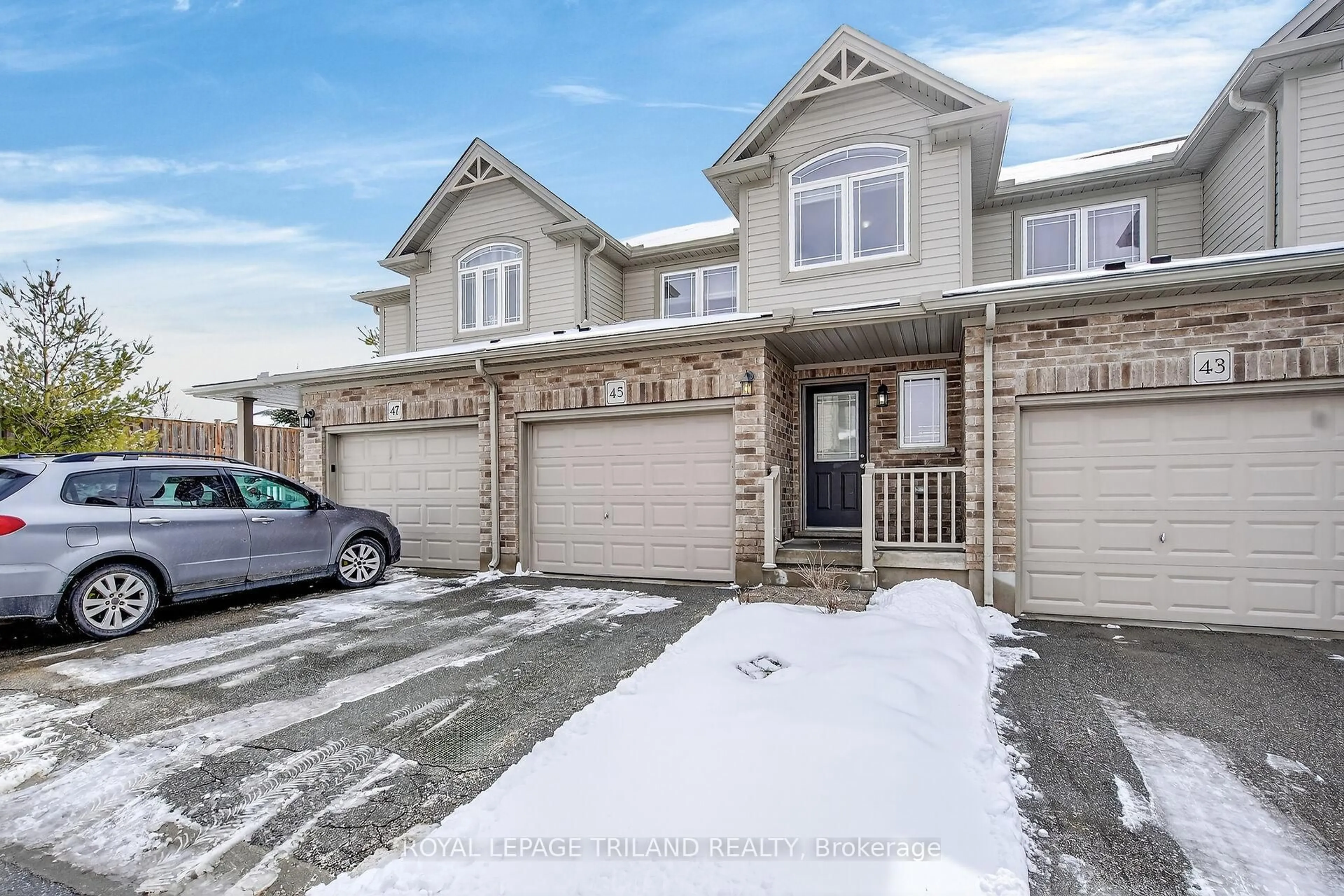 A pic from outside/outdoor area/front of a property/back of a property/a pic from drone, street for 1220 Riverbend Rd #45, London South Ontario N6K 0B4