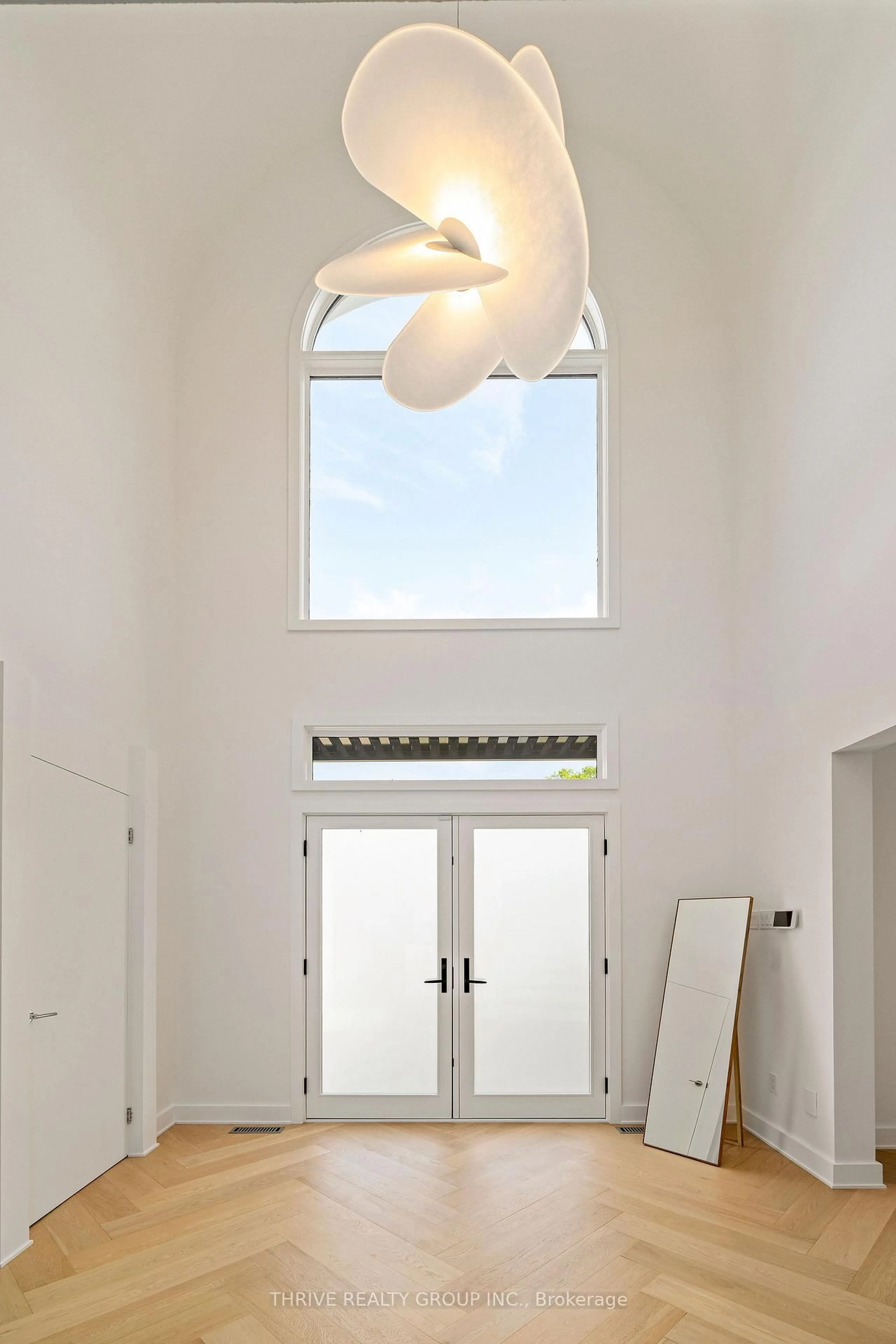 Indoor entryway for 52 Birchmount Walk, London South Ontario N6K 4K5