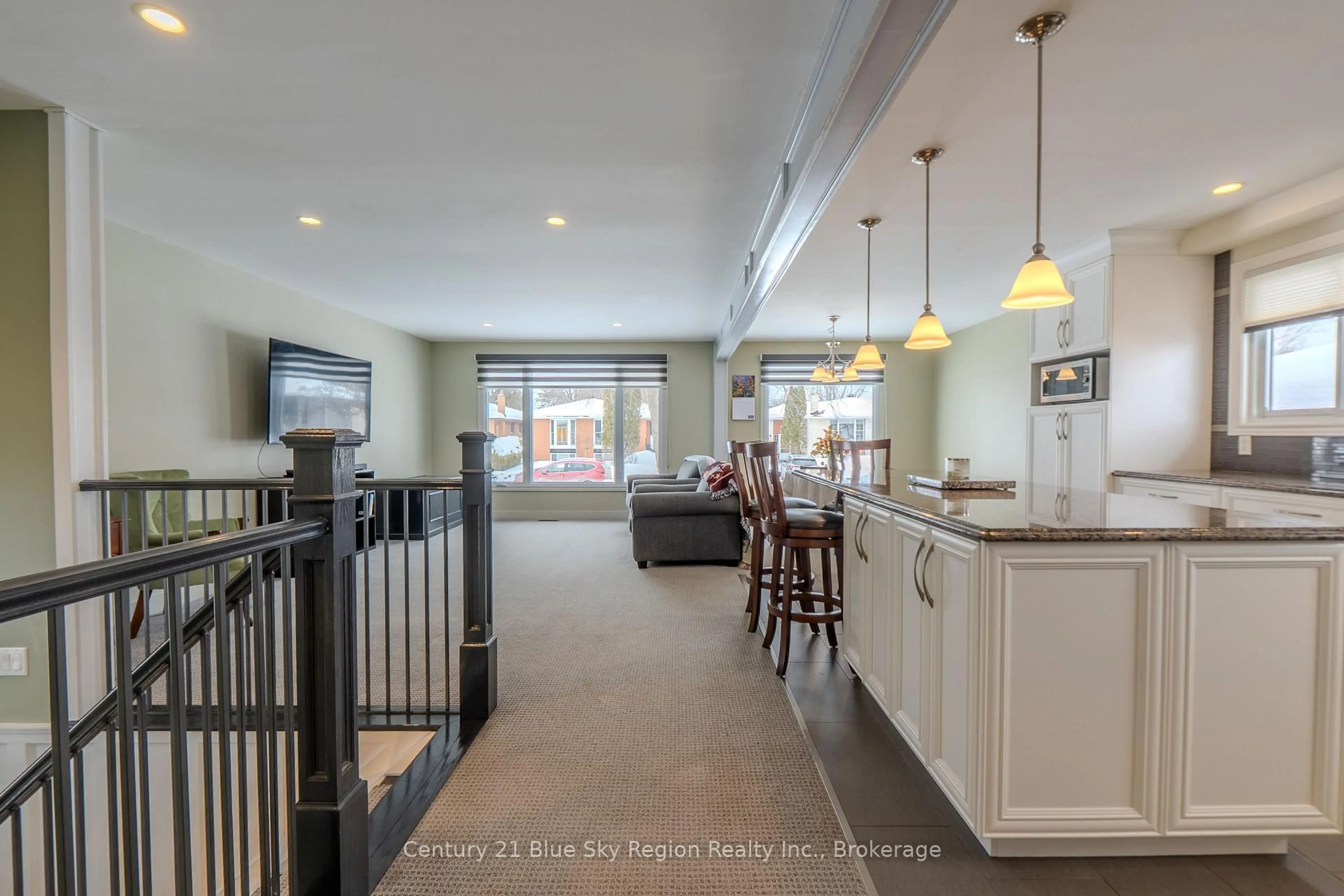 Open concept kitchen, ceramic/tile floor for 5 Knox Crt, North Bay Ontario P1A 2P6