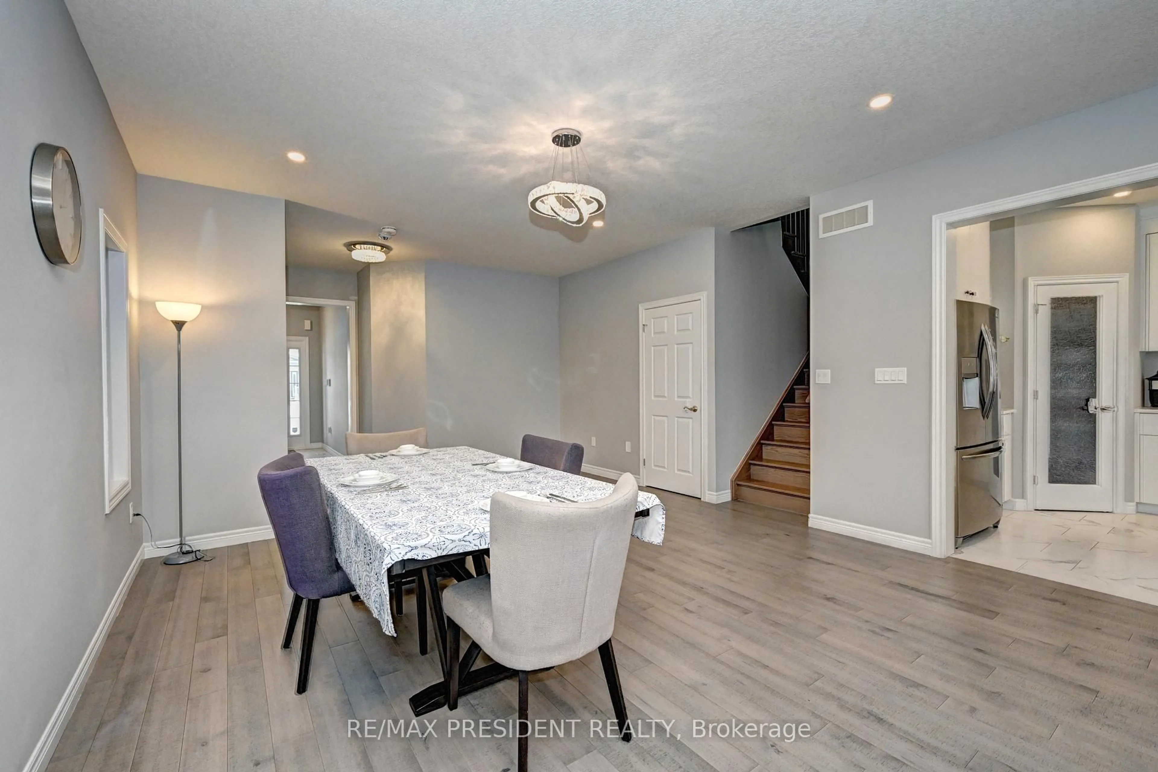 Dining room, unknown for 552 Florencedale Cres, Kitchener Ontario N2R 0N3