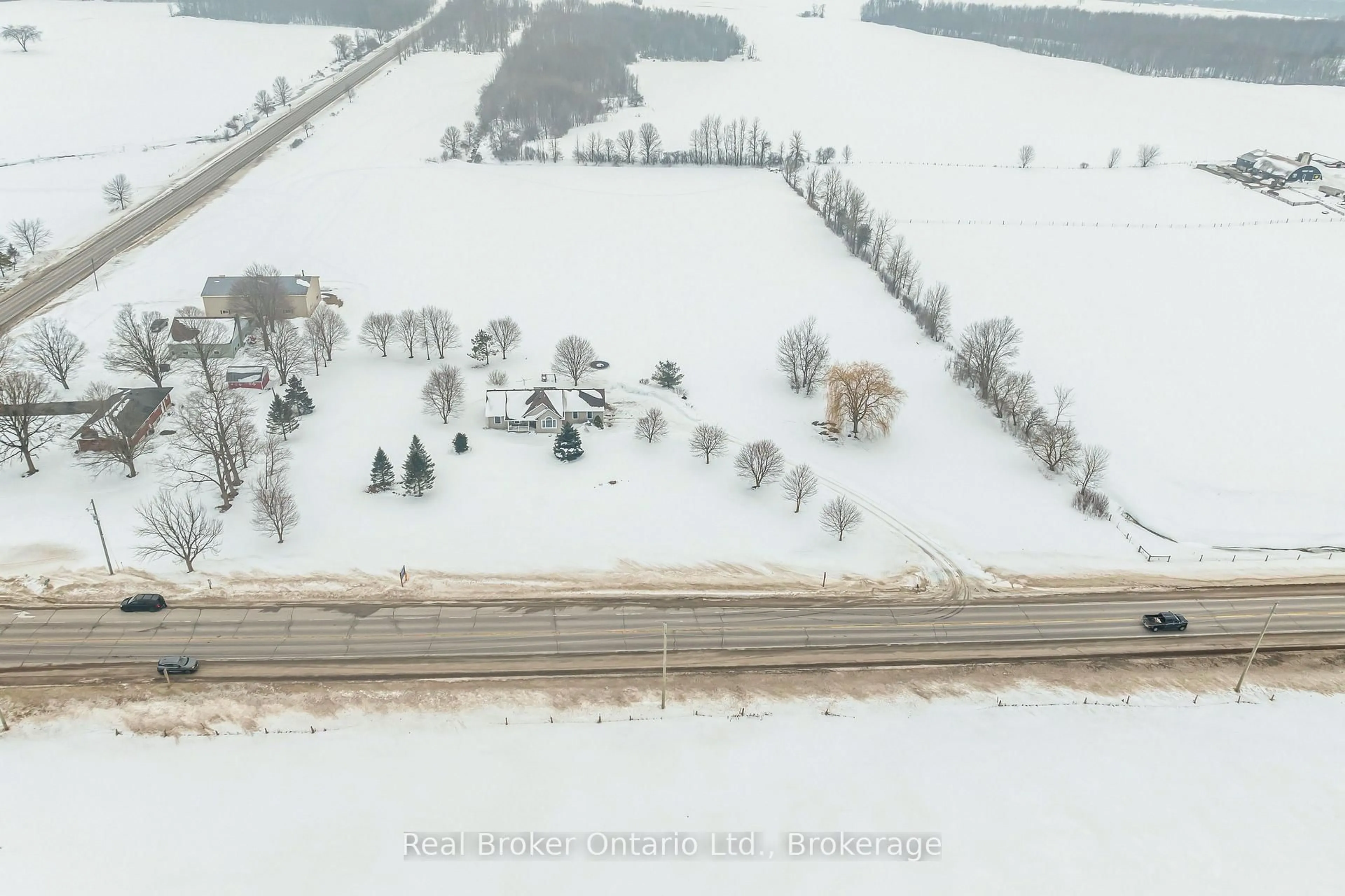 A pic from outside/outdoor area/front of a property/back of a property/a pic from drone, street for 44611 Perth Line 86 Line, Huron East Ontario N4W 3G6