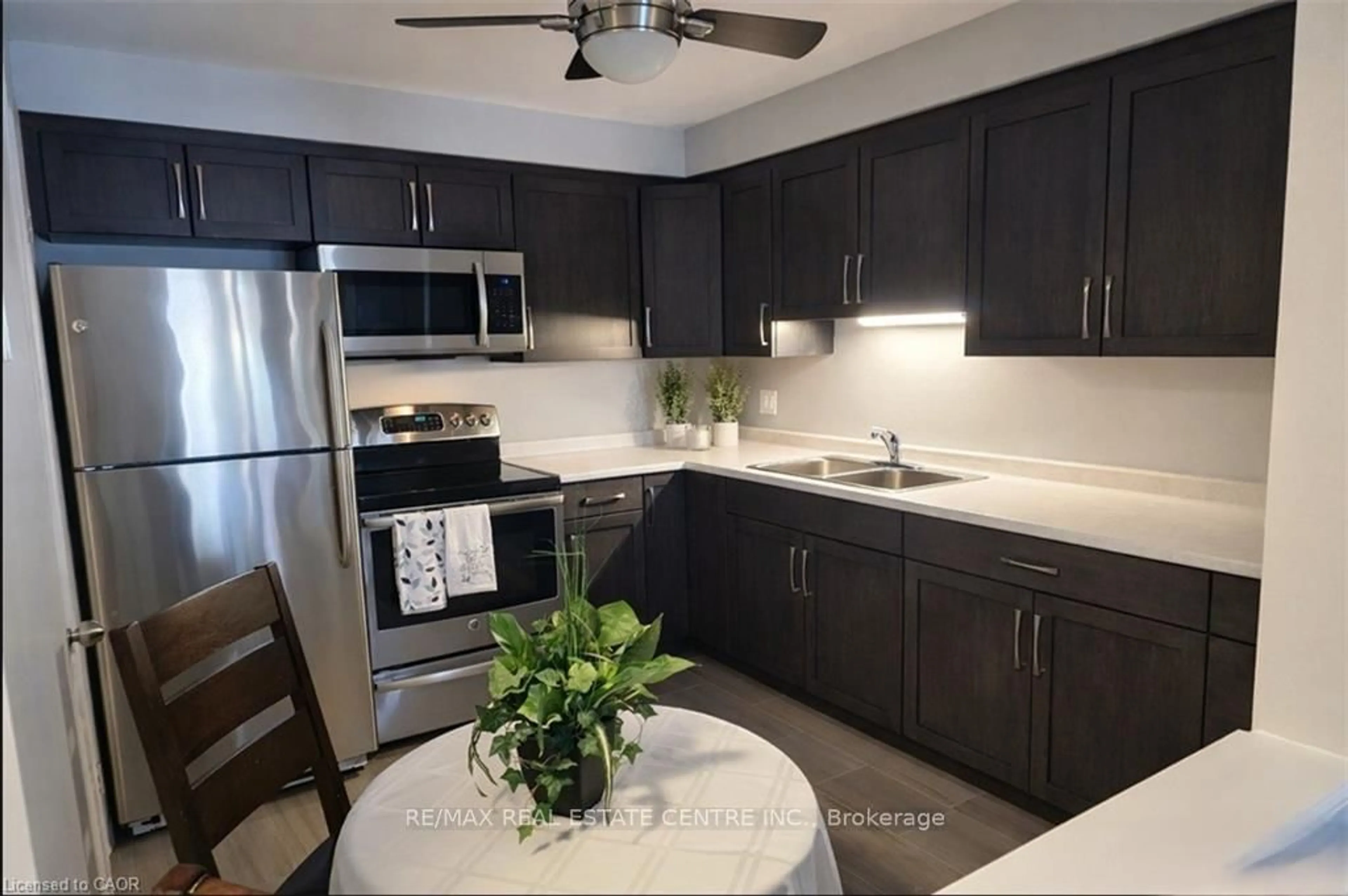 Standard kitchen, unknown for 565 Greenfield Ave #106, Kitchener Ontario N2C 2P3