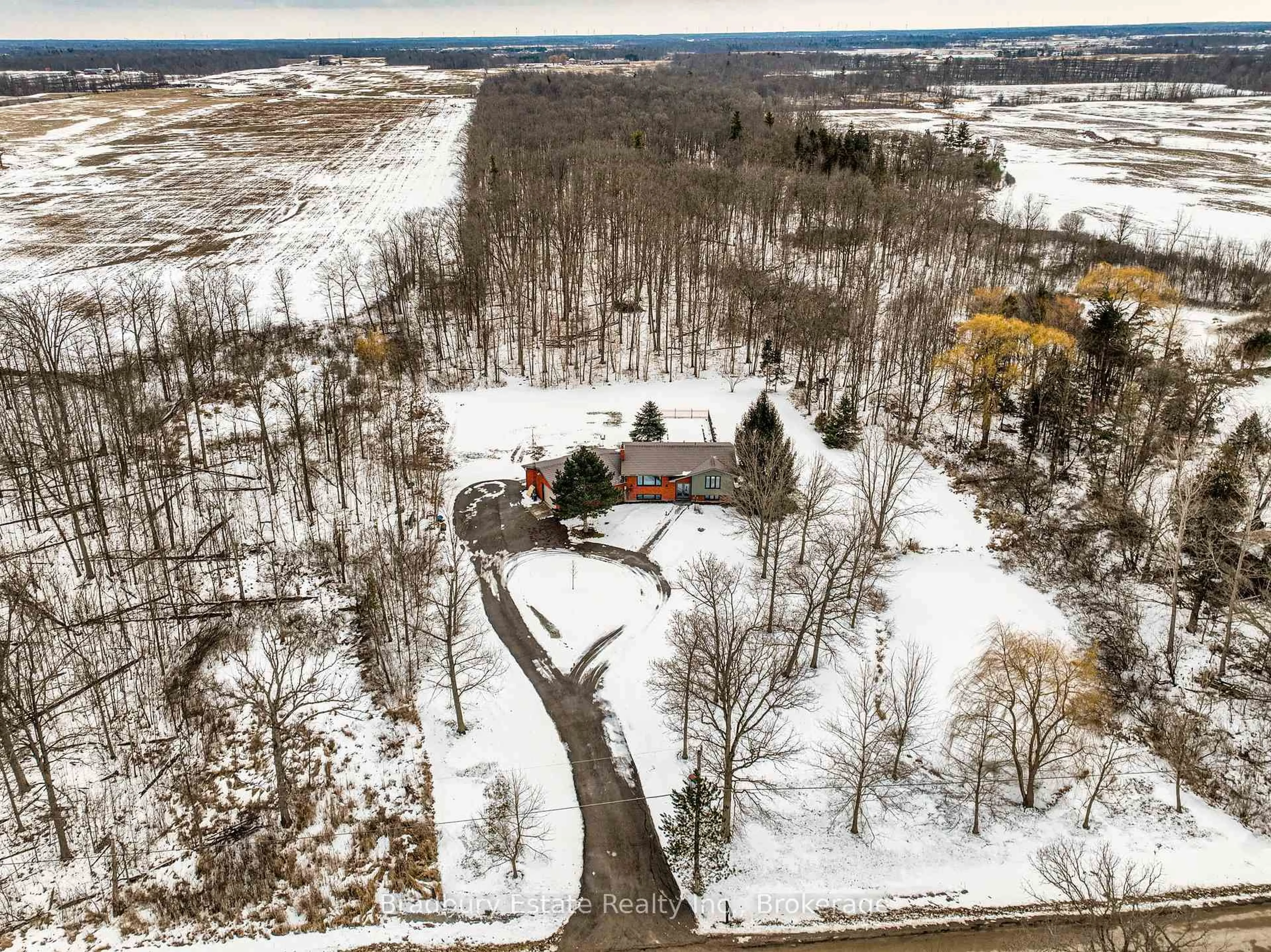 A pic from outside/outdoor area/front of a property/back of a property/a pic from drone, unknown for 1360 Concession 2 Rd, Haldimand Ontario N0A 1R0
