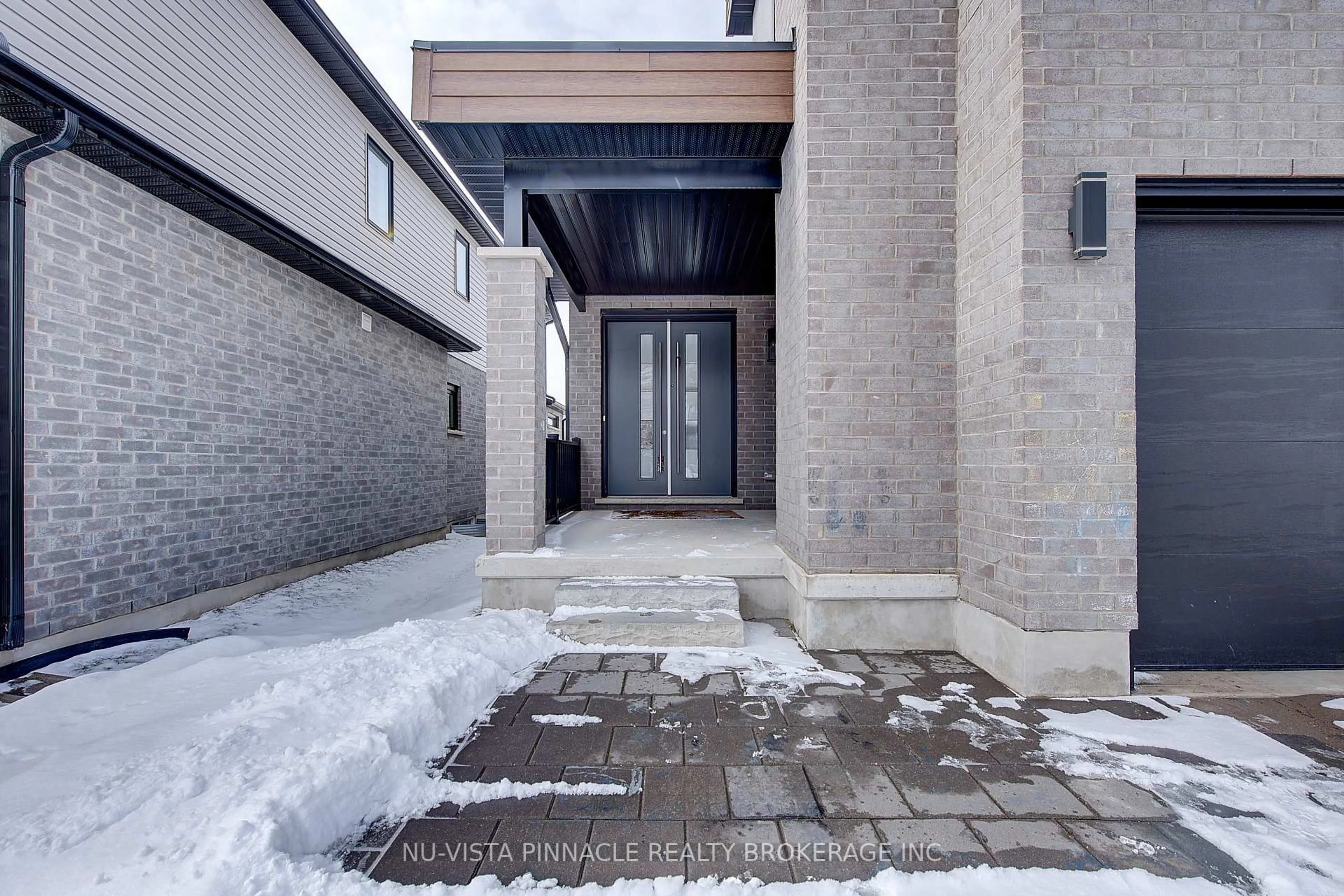 Unknown for 2187 Ironwood Rd, London South Ontario N6K 0H2