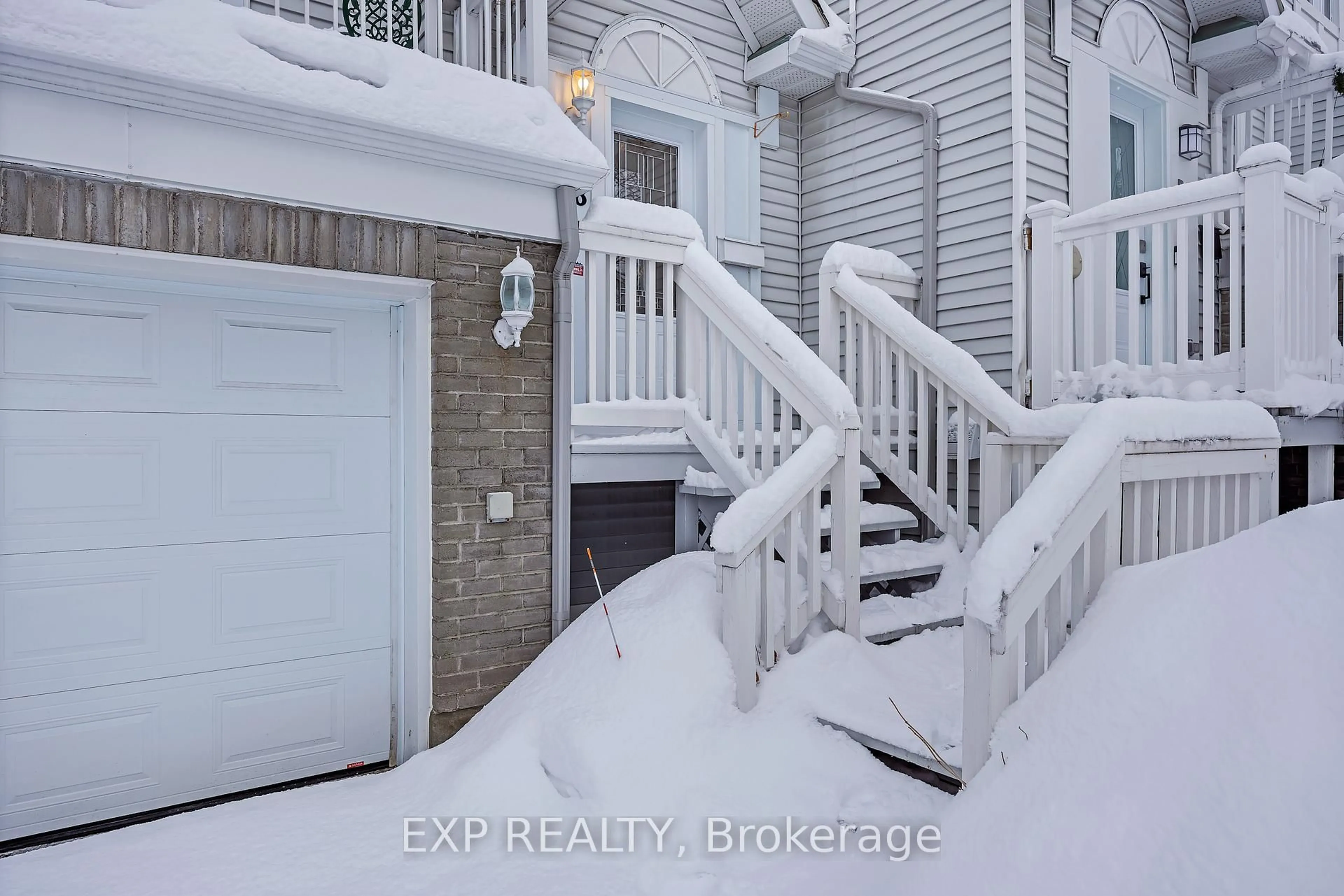 Unknown for 48 Castlegreen Private, Ottawa Ontario K1T 3N4