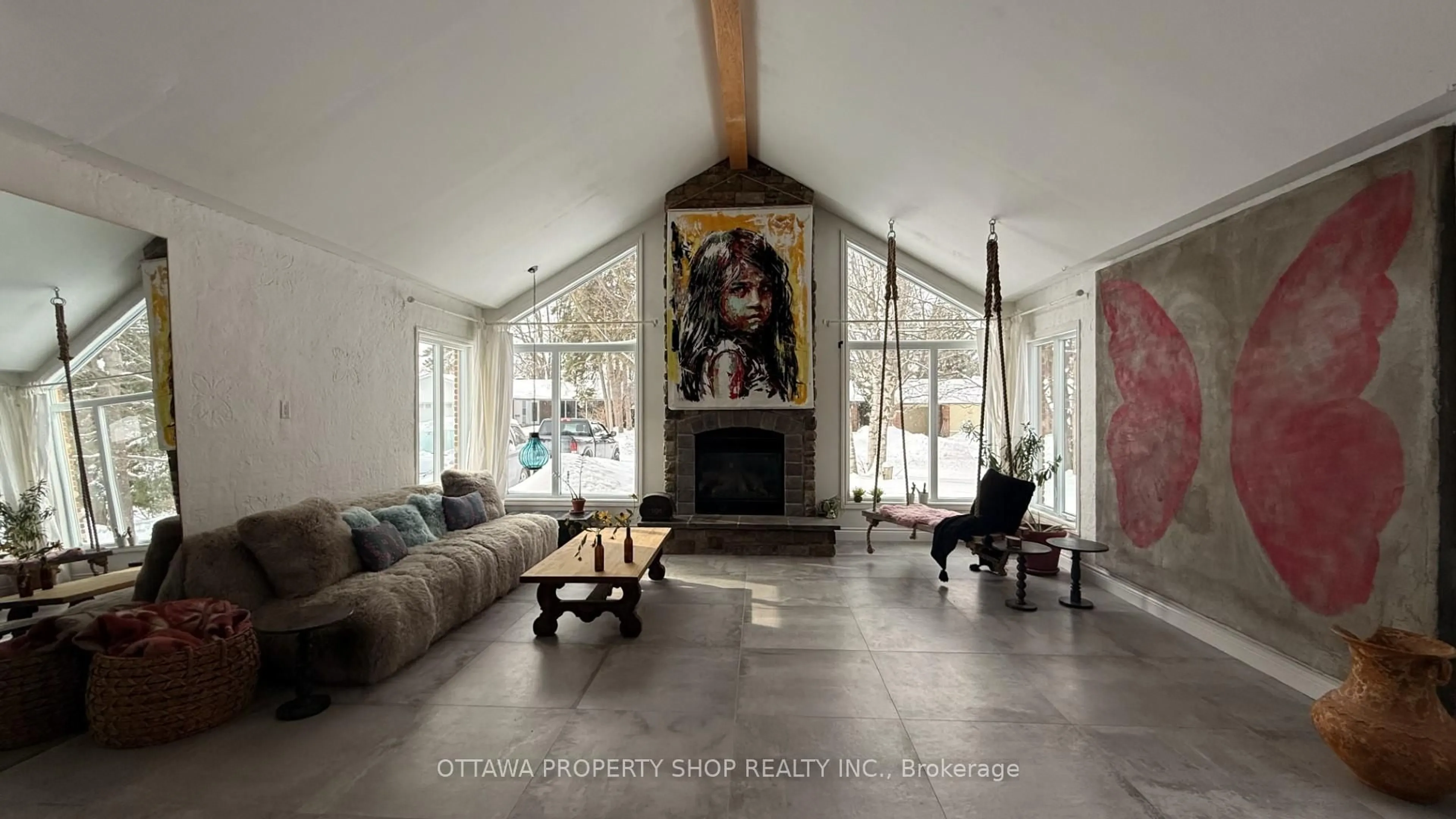 Unknown for 33 Rutherford Cres, Ottawa Ontario K2K 1N1