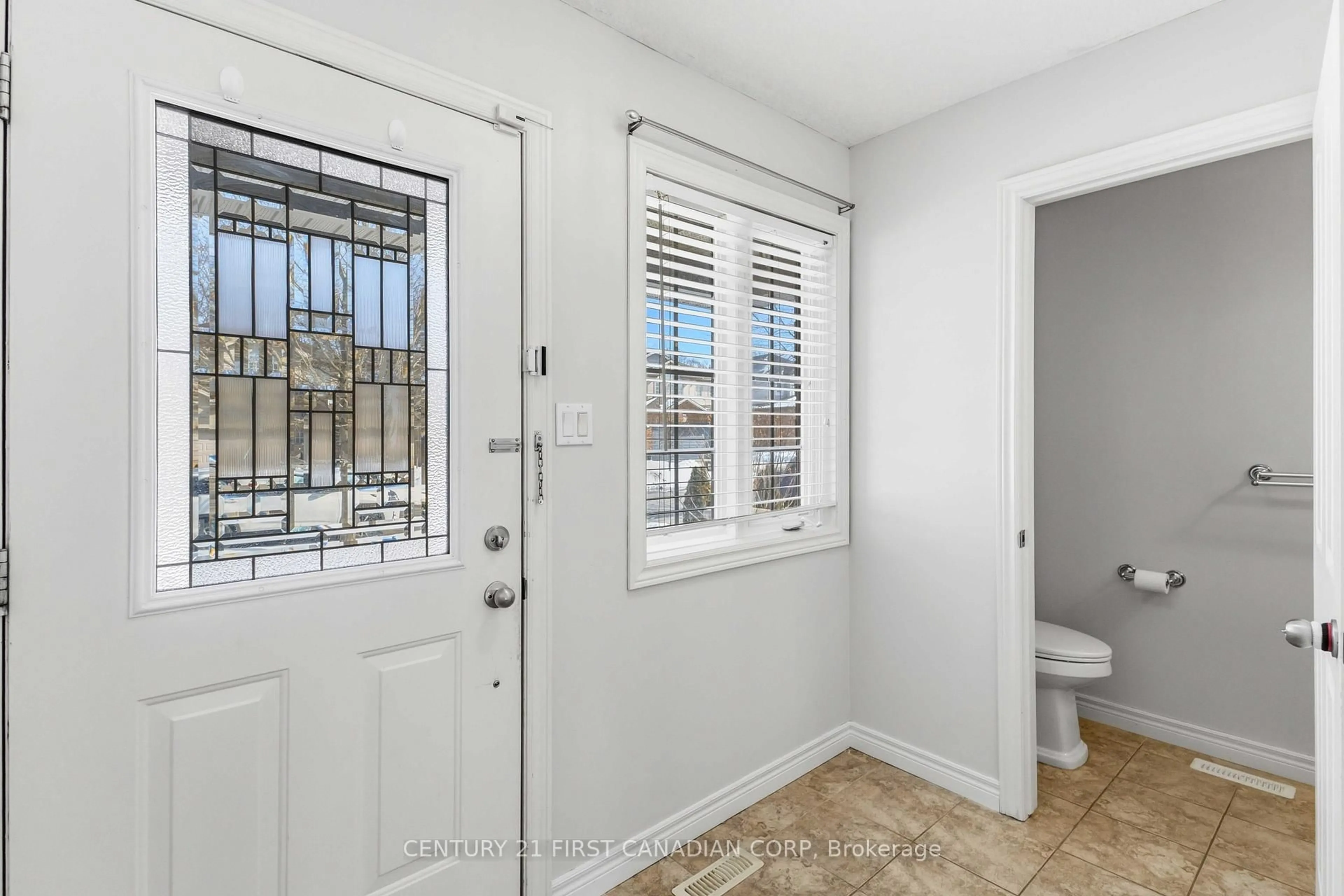 Indoor entryway for 1678 BLACKMAPLE Cres, London East Ontario N5Y 6L6