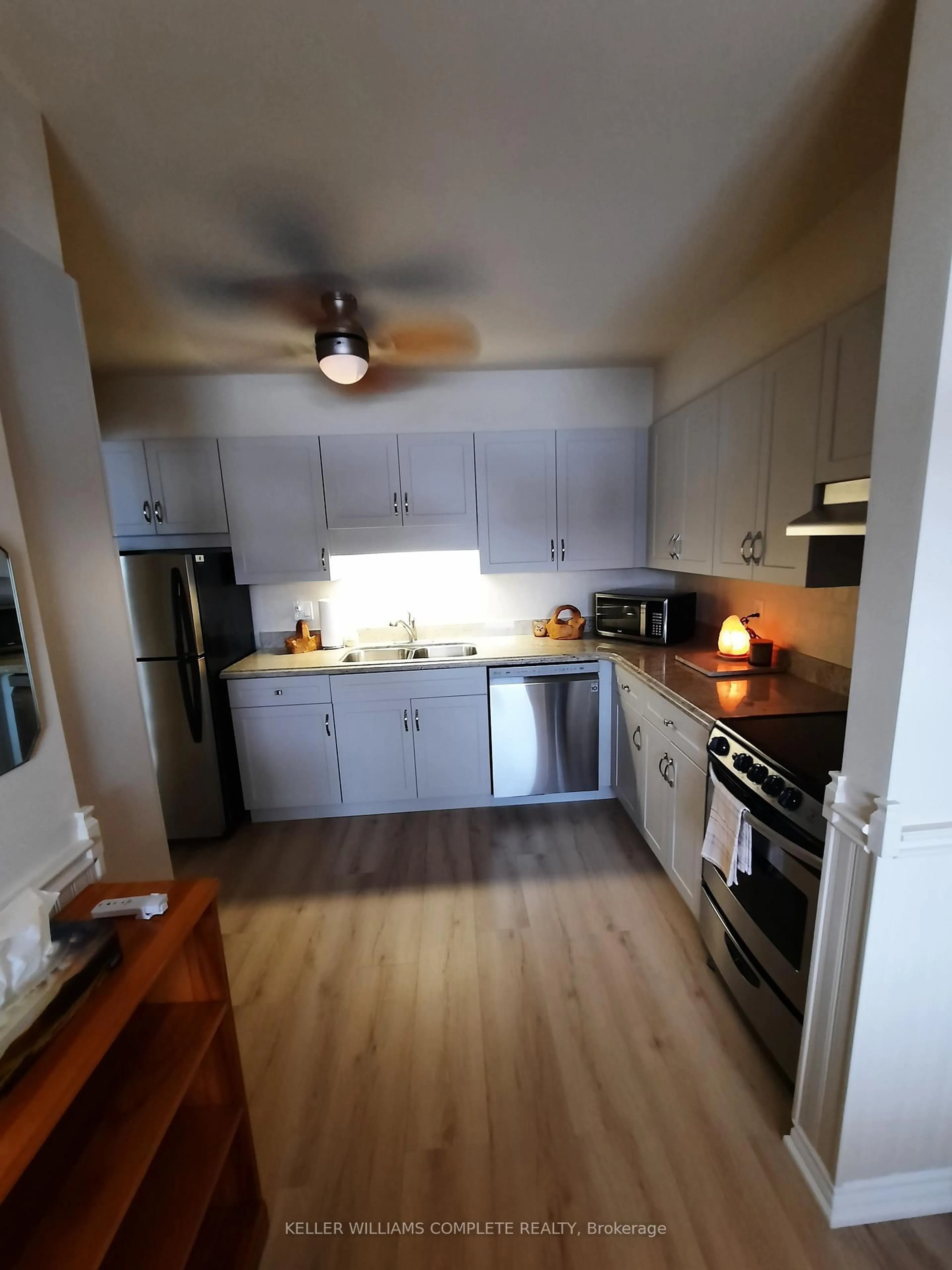 Standard kitchen, unknown for 226 VANSICKLE Rd #4, St. Catharines Ontario L2S 2S7