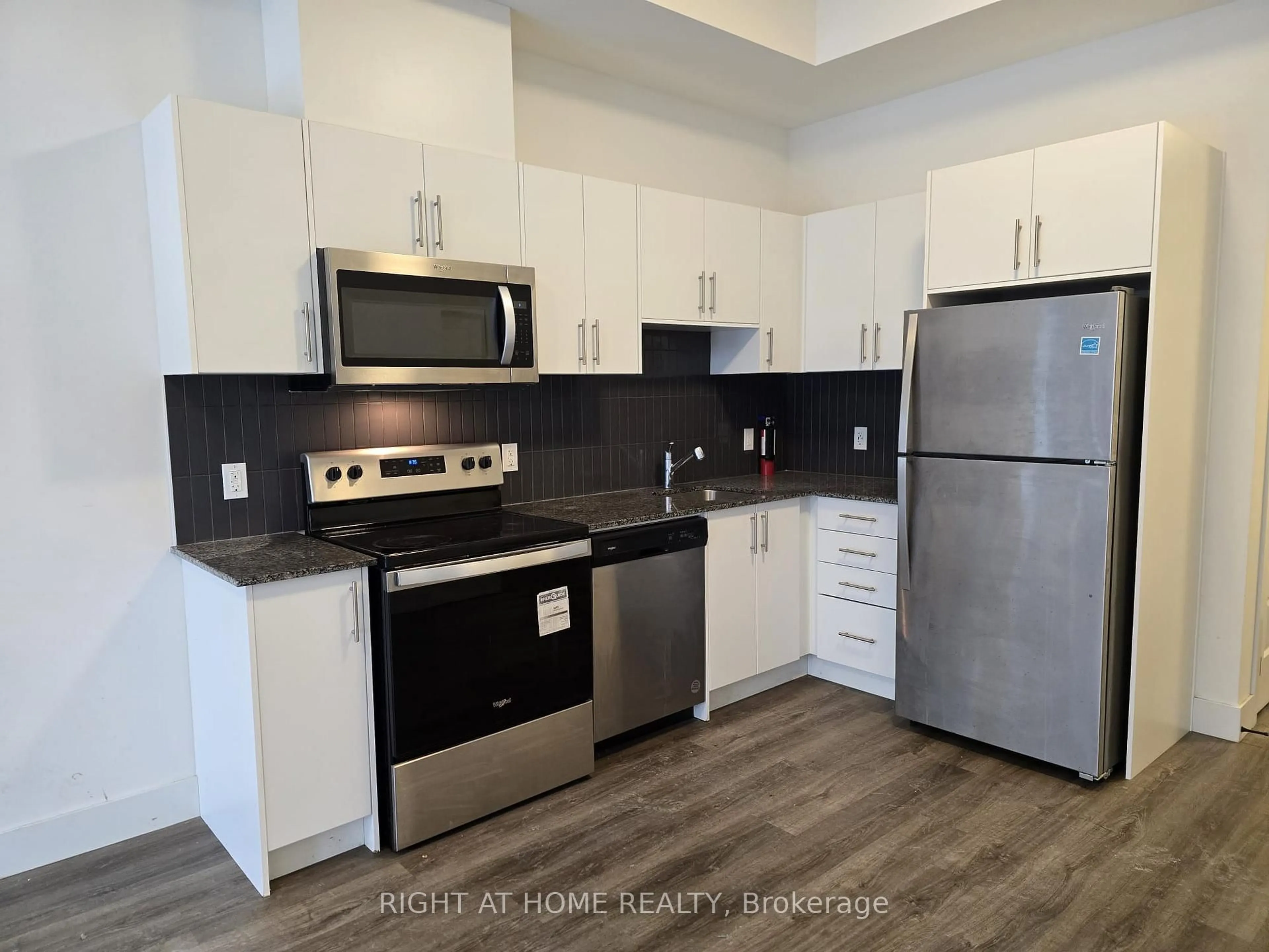 Standard kitchen, unknown for 1101 Lackner Pl #103, Kitchener Ontario N2A 0L3