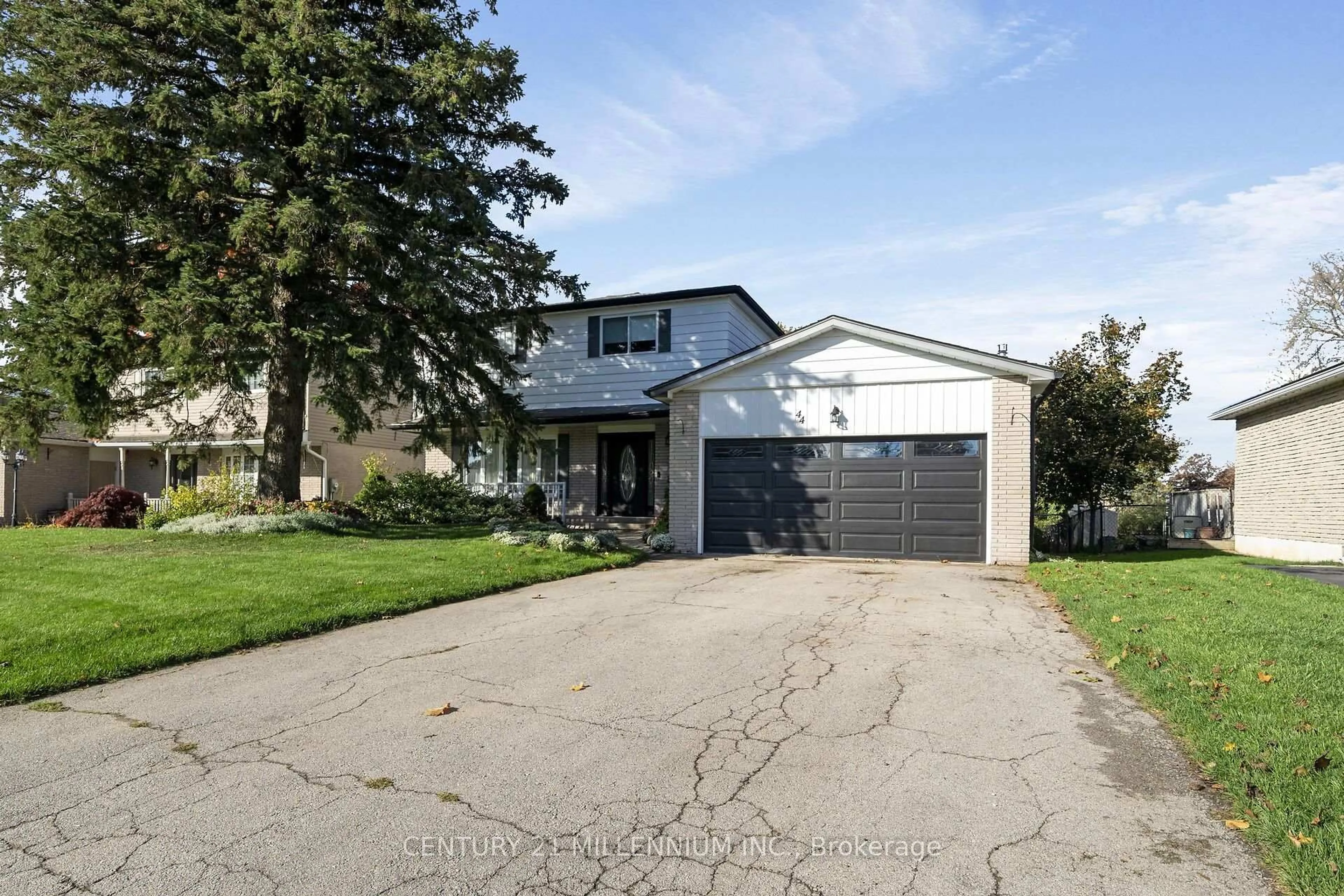 Home with vinyl exterior material, street for 44 Erindale Dr, Erin Ontario N0B 1T0