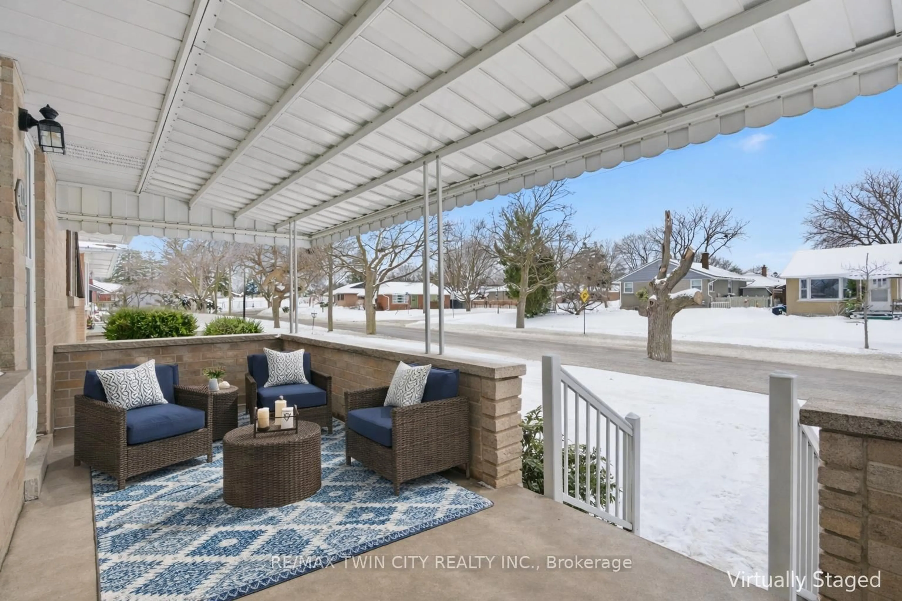 Patio, water/lake/river/ocean view for 18 Harber Ave, Kitchener Ontario N2C 1Y8