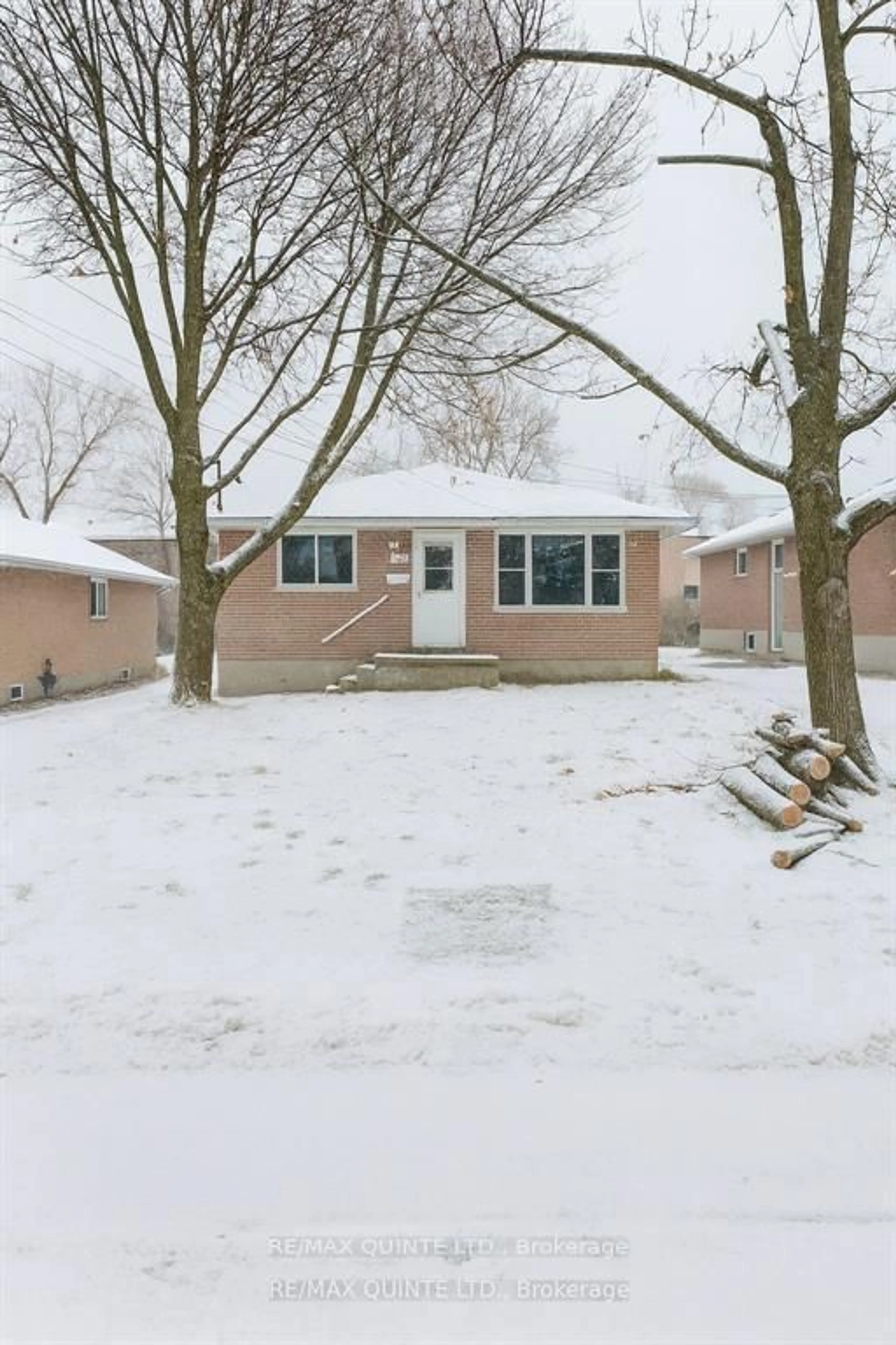 Unknown for 25 Union St, Belleville Ontario K8P 2B5