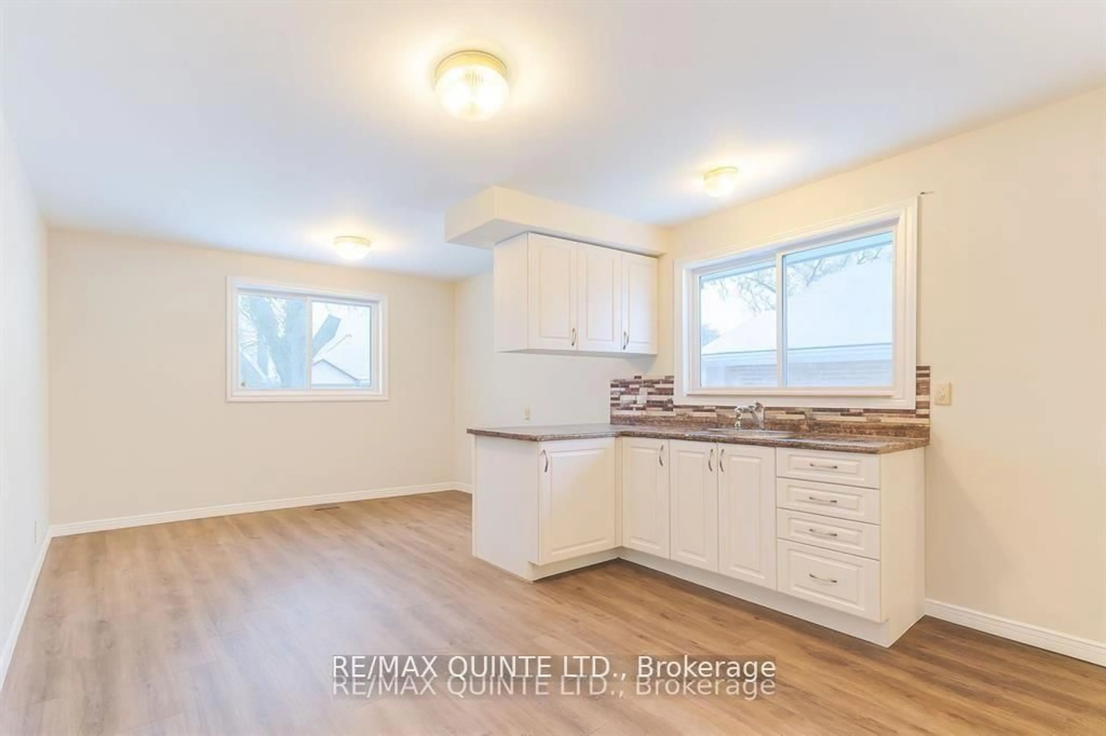 Unknown for 25 Union St, Belleville Ontario K8P 2B5