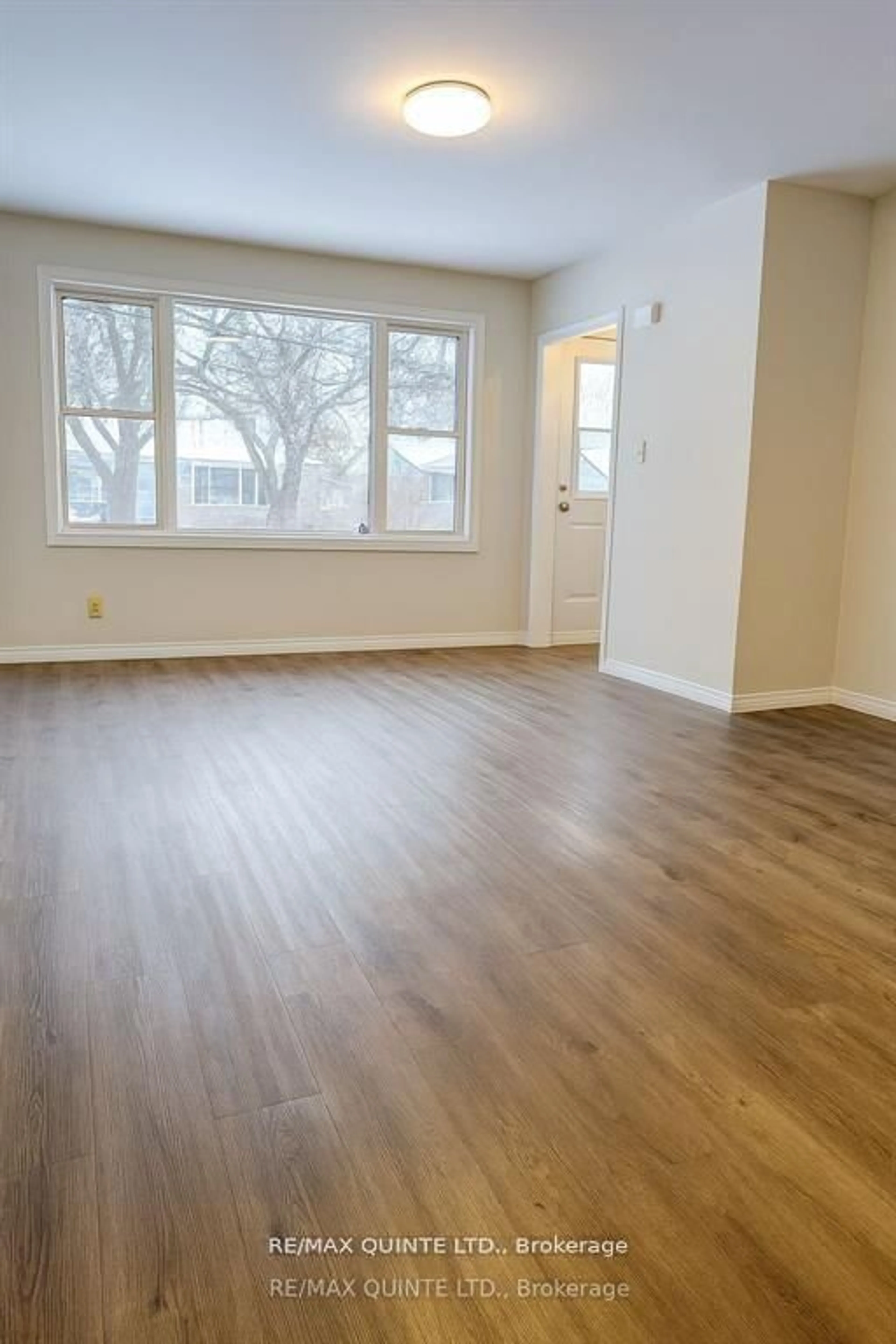A pic of a room for 25 Union St, Belleville Ontario K8P 2B5