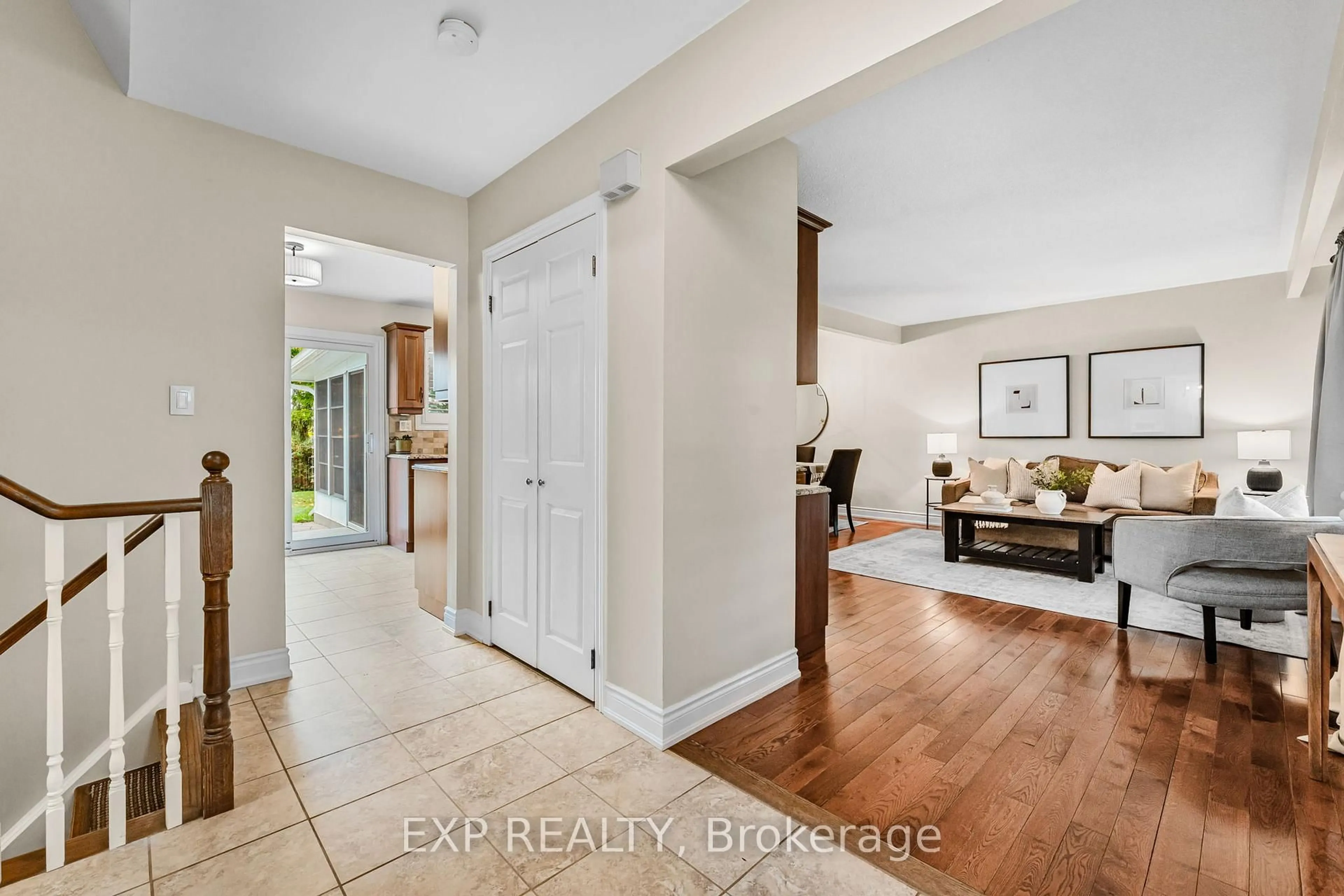 Indoor entryway for 29 Millwood Rd, Erin Ontario N0B 1T0