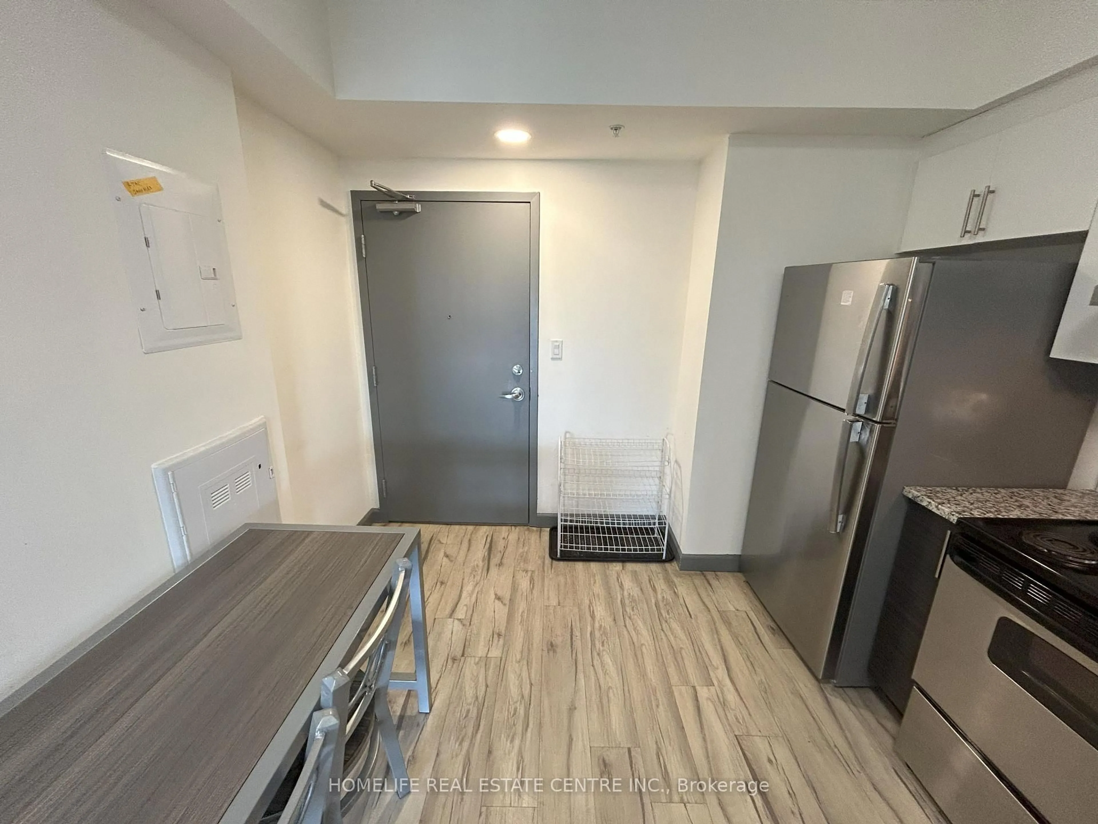 Standard kitchen, unknown for 2151 Sunview St #258B, Waterloo Ontario N2L 0H7