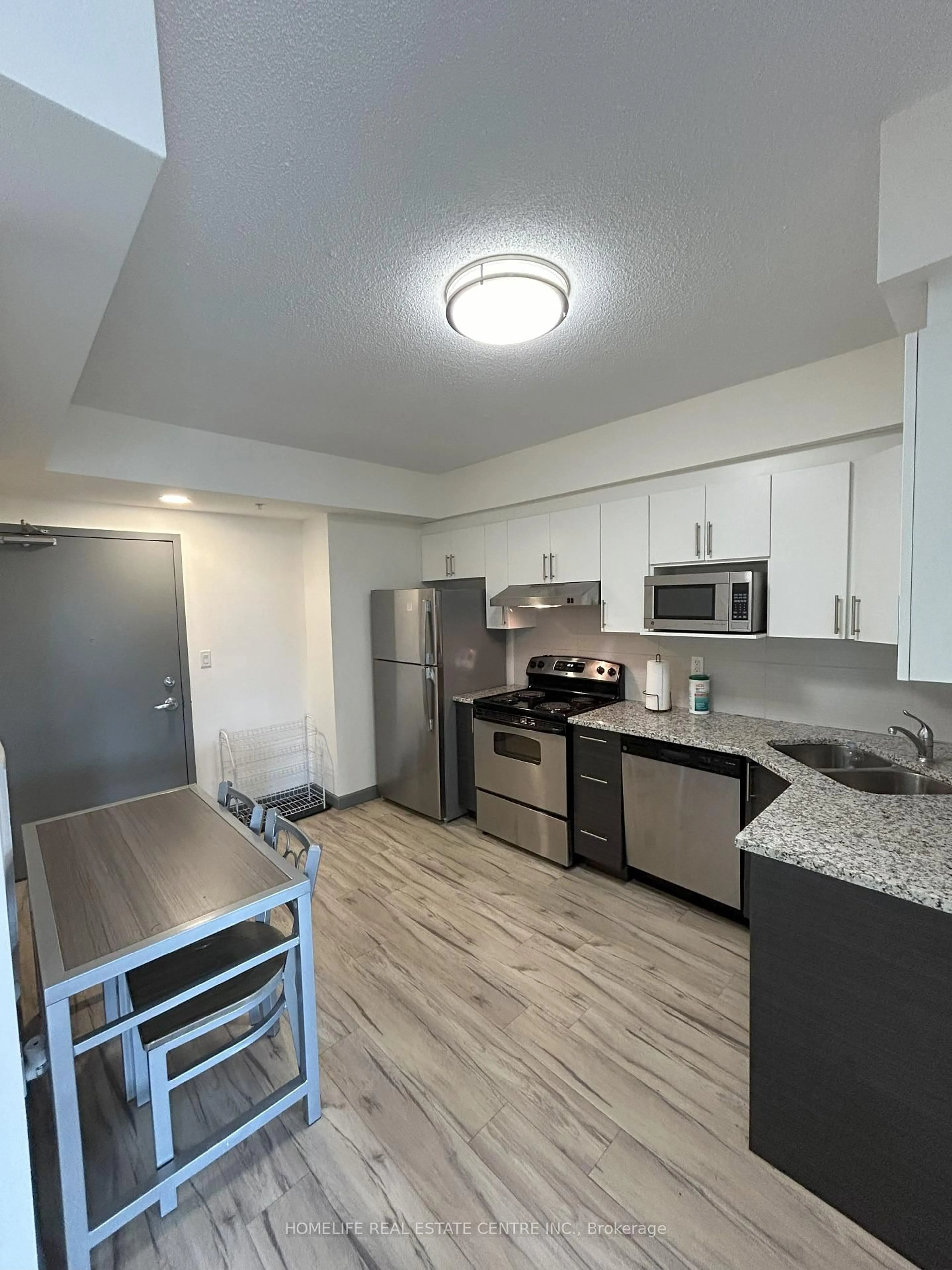 Standard kitchen, unknown for 2151 Sunview St #258B, Waterloo Ontario N2L 0H7