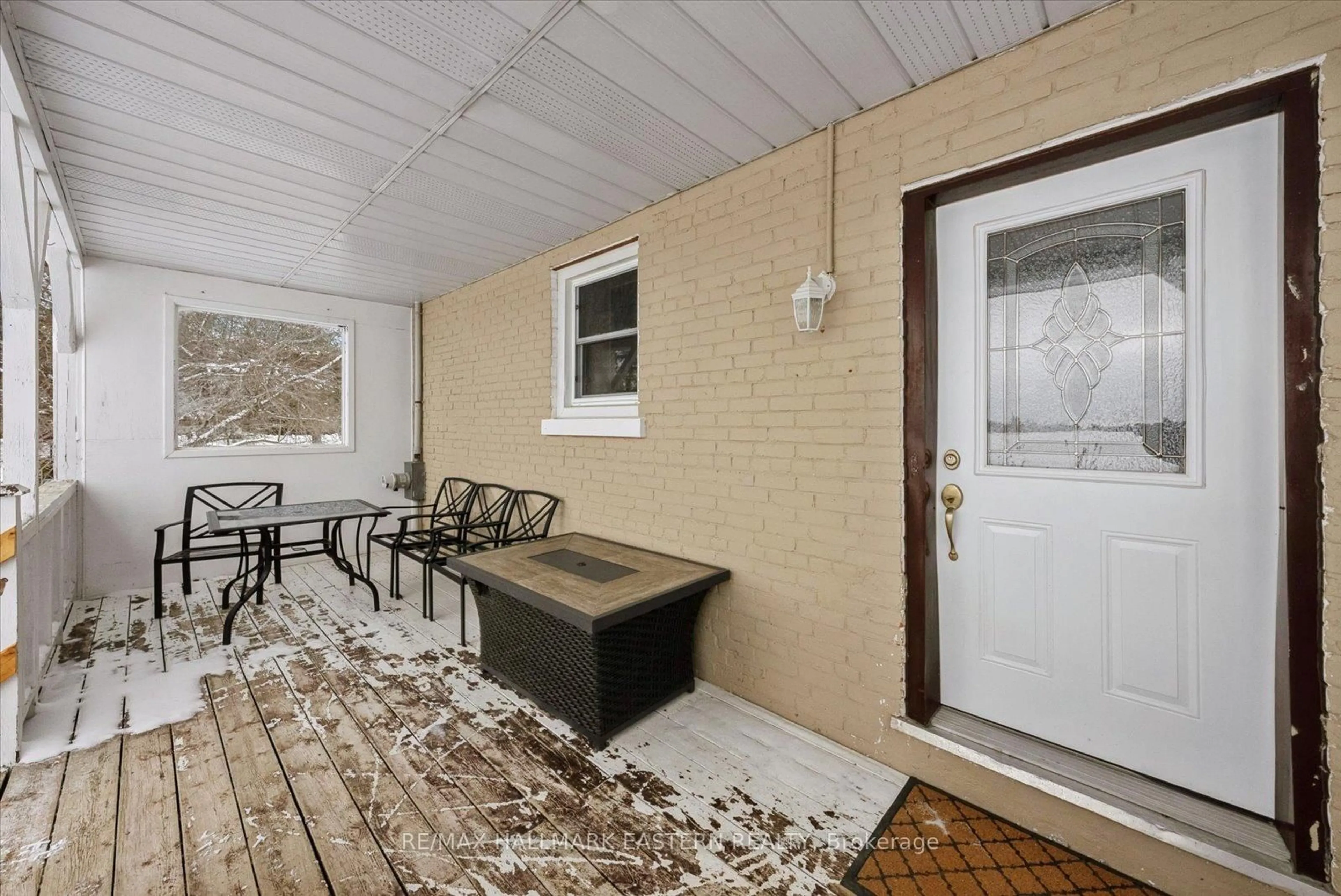 Patio, street for 1320 Heights Rd, Kawartha Lakes Ontario K9V 4R3