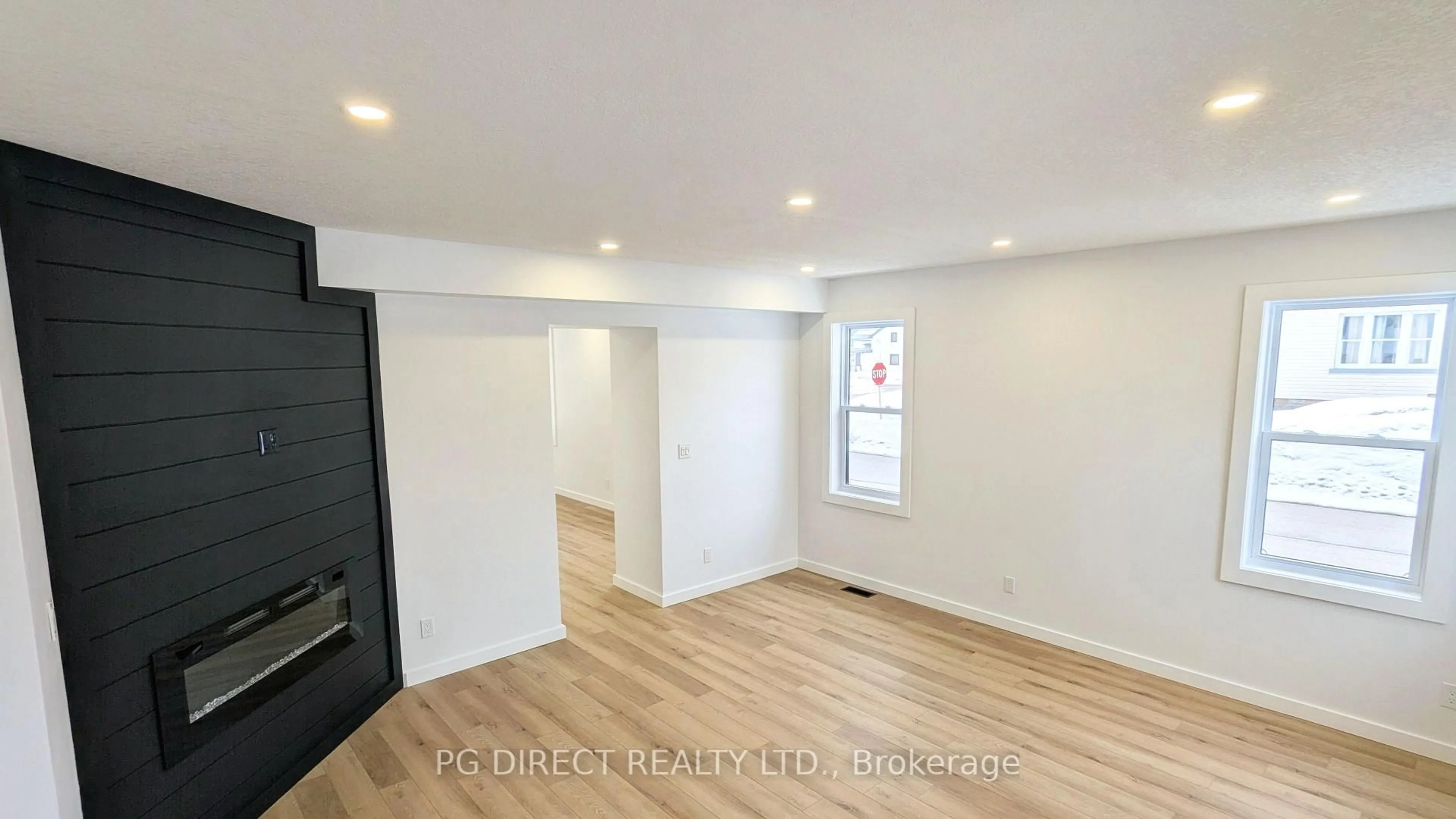 A pic of a room for 563 7th Ave, Hanover Ontario N4N 2J8