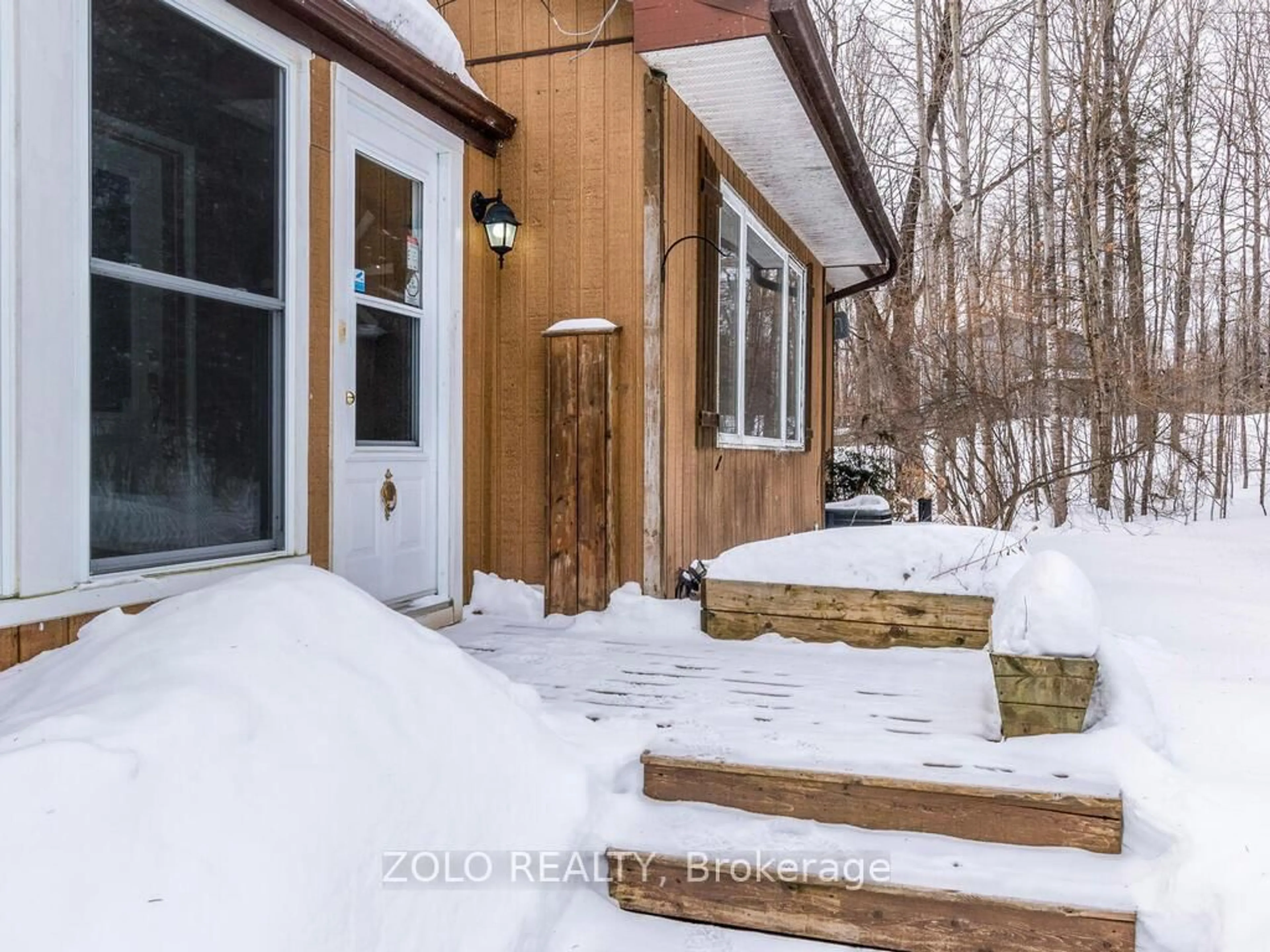 Indoor entryway for 1183 Ebbs Bay Rd, Carleton Place Ontario K7C 3P1