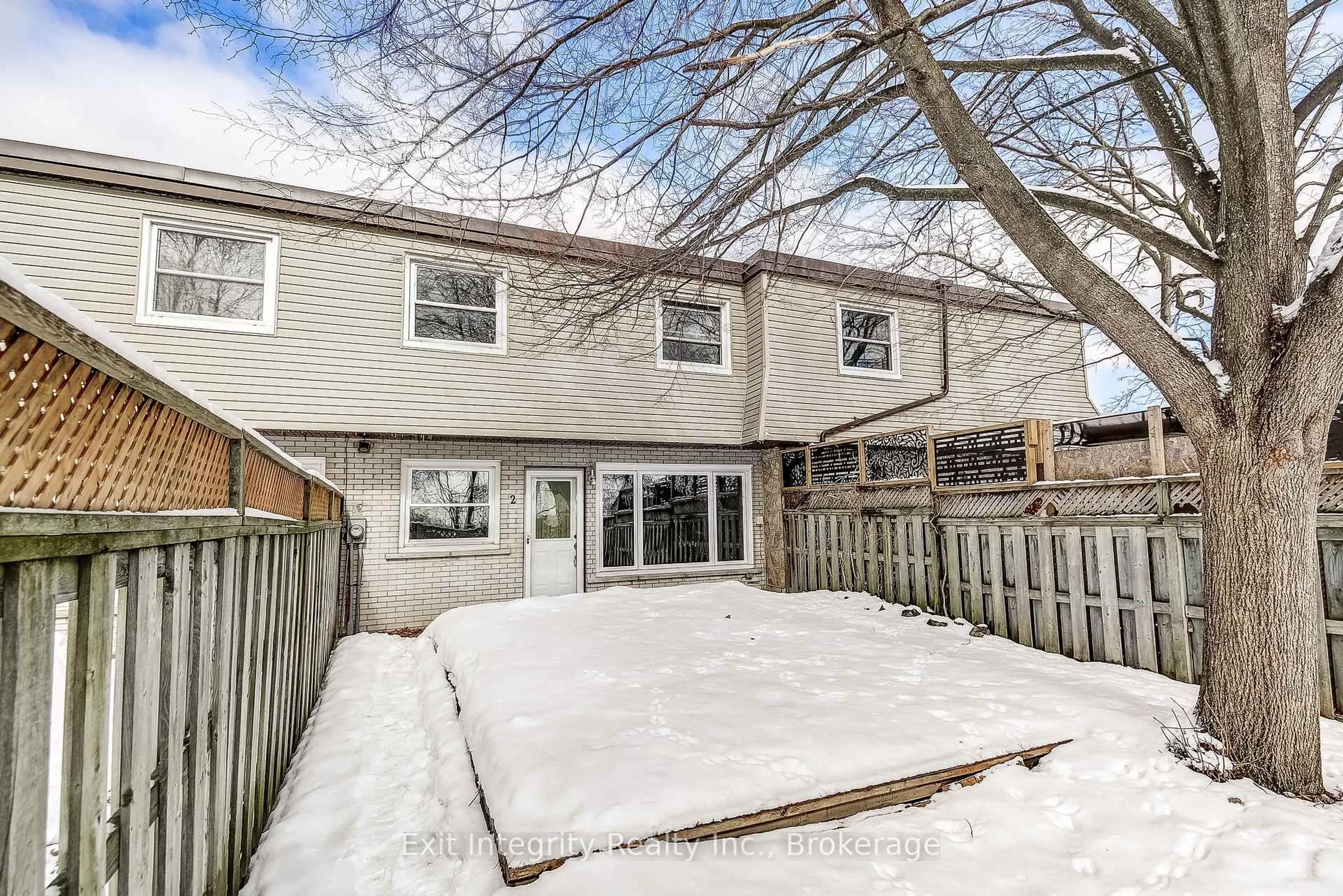 Patio, street for 80 Brooklyne Rd #2, Cambridge Ontario N1R 1C8