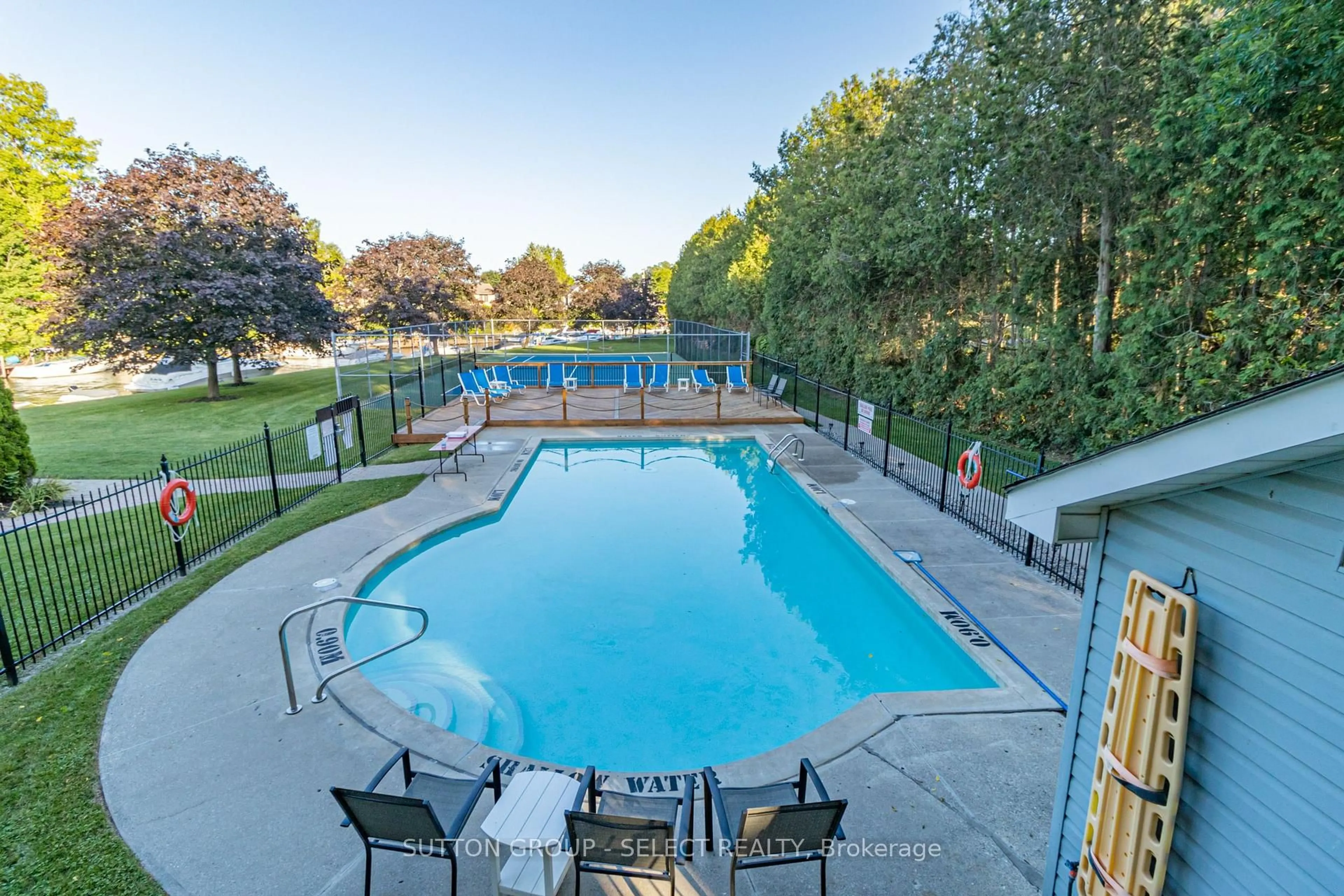 Pool for 48 Ontario St #24, Lambton Shores Ontario N0M 1T0