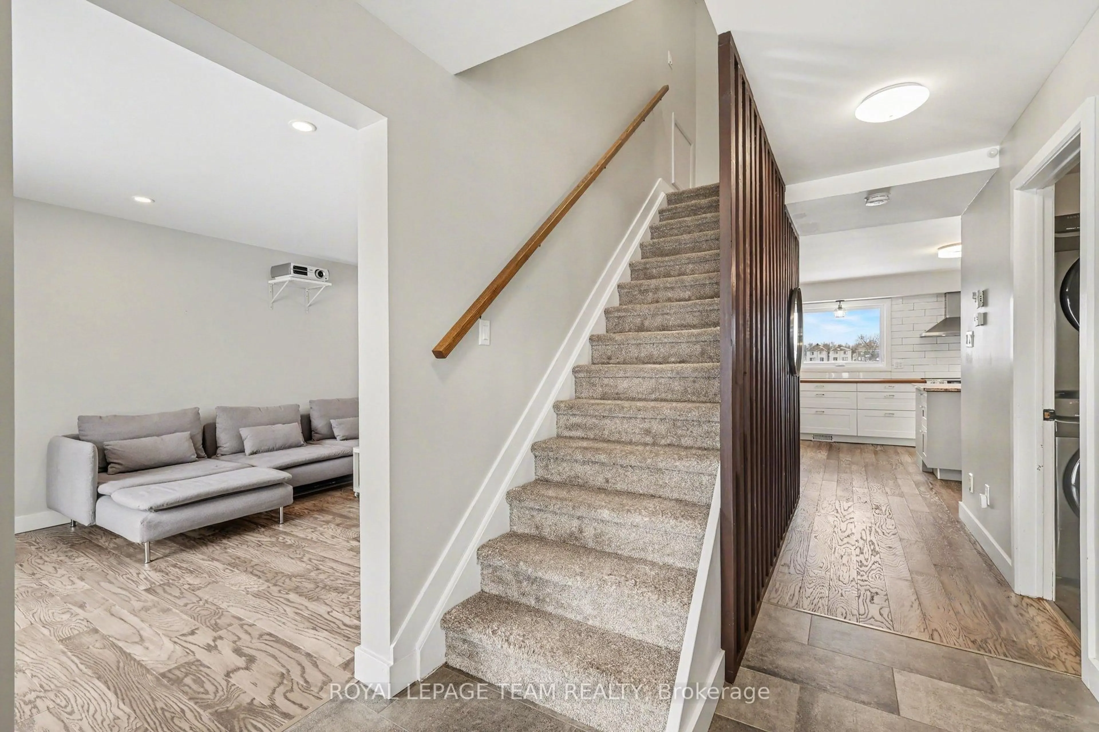 Unknown for 89 Queen Charlotte St, Richmond Ontario K0A 2Z0