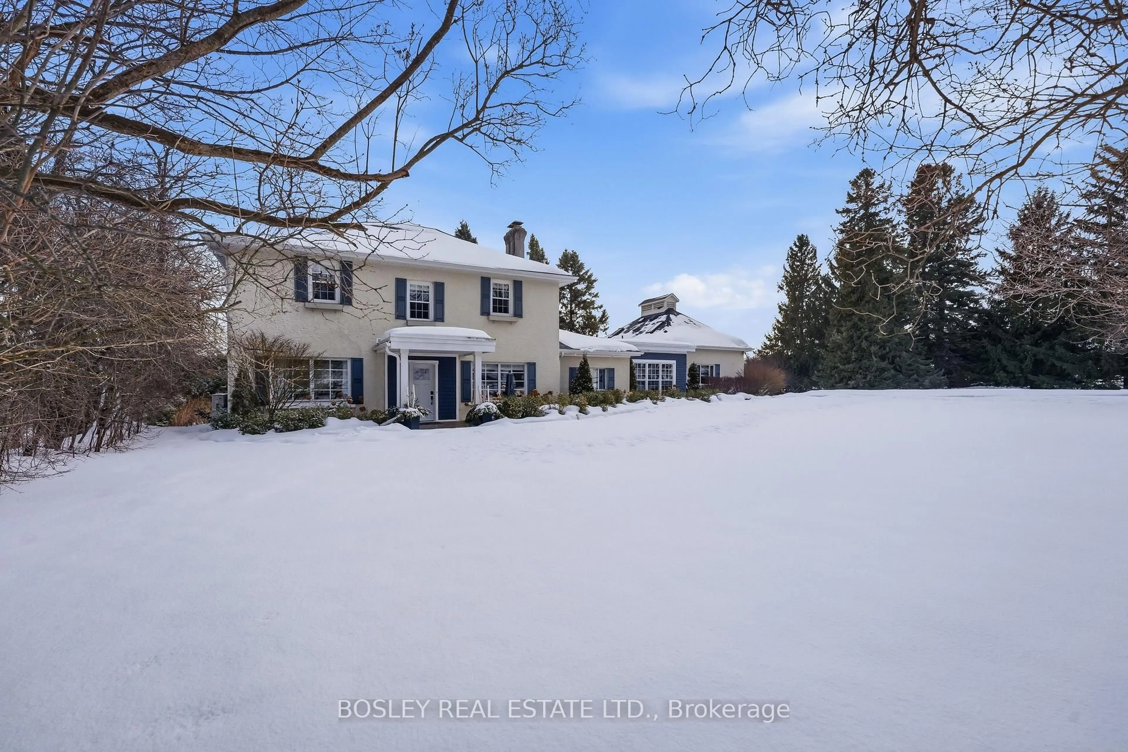A pic from outside/outdoor area/front of a property/back of a property/a pic from drone, unknown for 16 Olivers Lane, Hamilton Township Ontario K9A 0V4