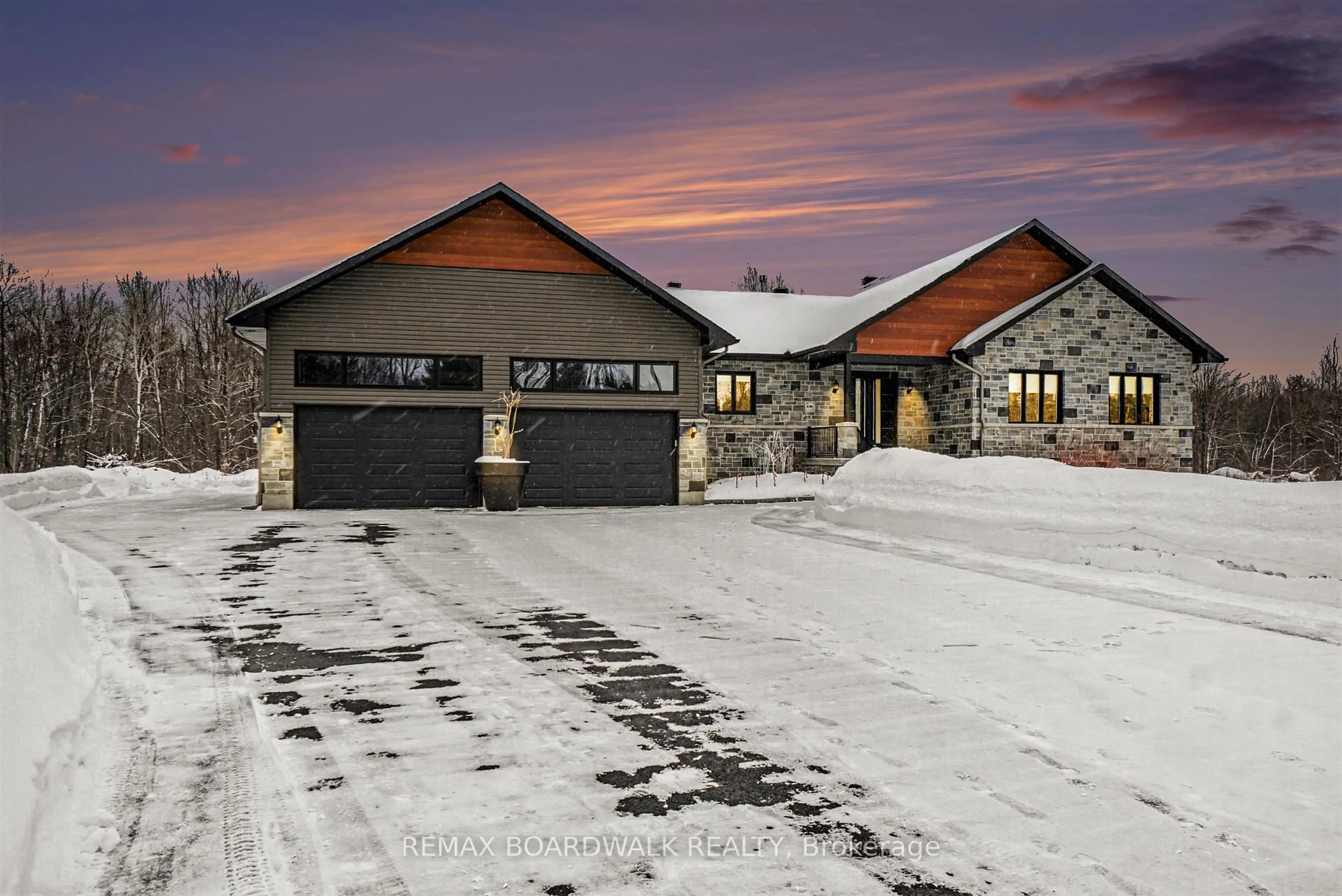 Unknown for 139 St Thomas St, Russell Ontario K0A 3H0