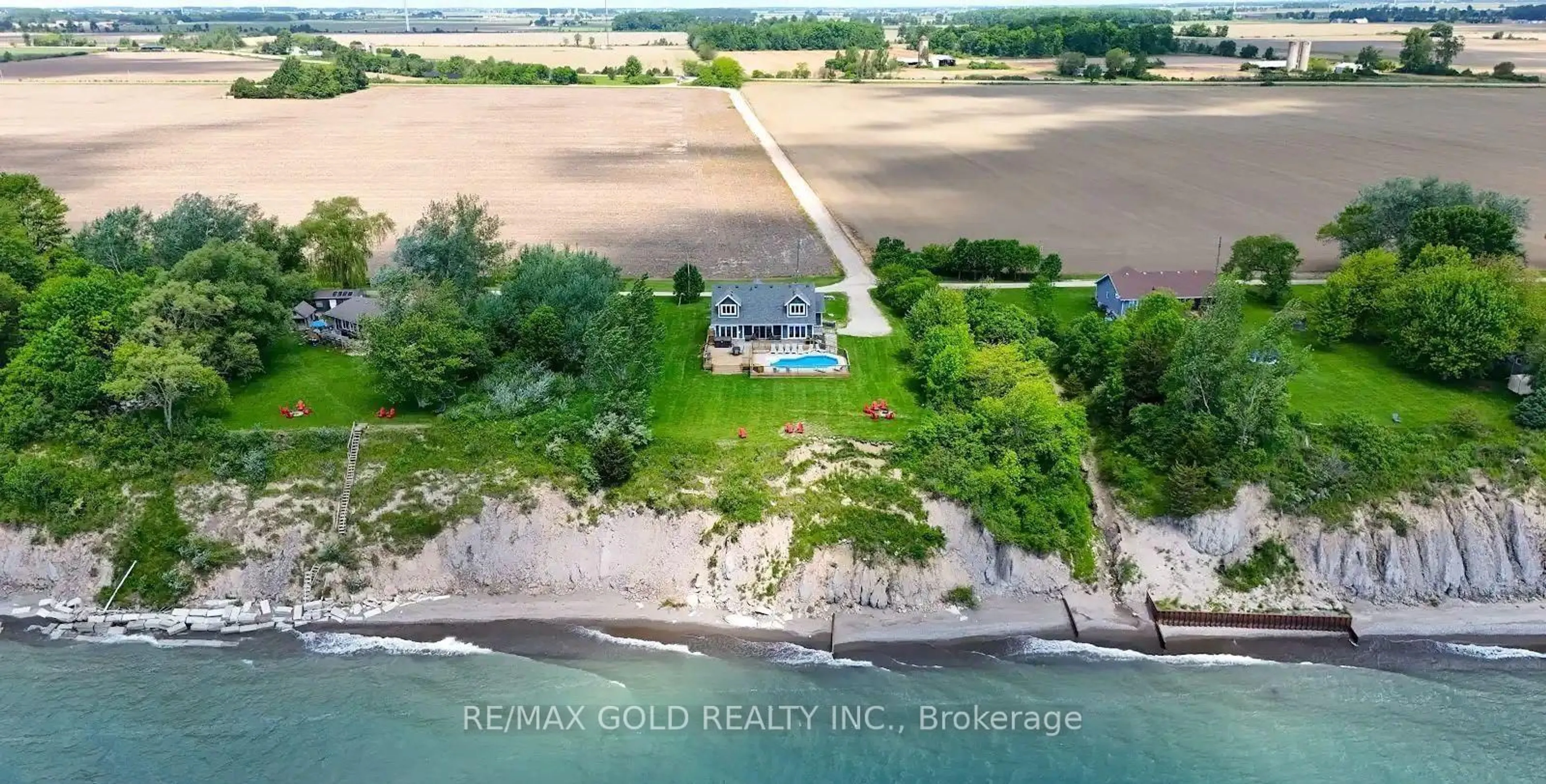 A pic from outside/outdoor area/front of a property/back of a property/a pic from drone, water/lake/river/ocean view for 1932 Ocean Blvd, Chatham-Kent Ontario N0P 2P0